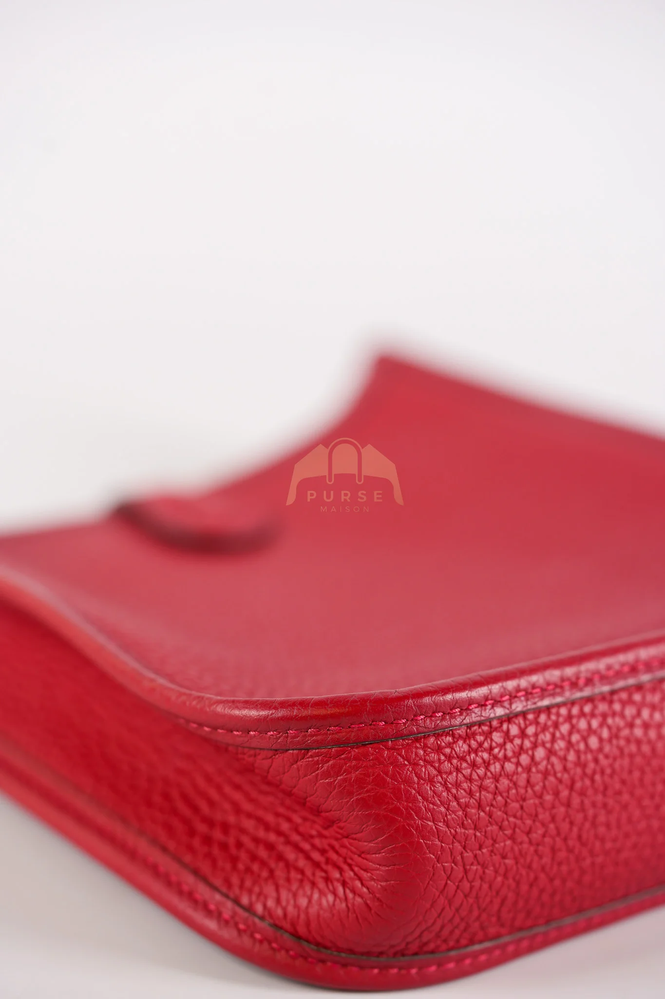 Hermes Evelyne TPM Red in Clemence Leather and Gold Hardware Stamp C (2018) - Image 10