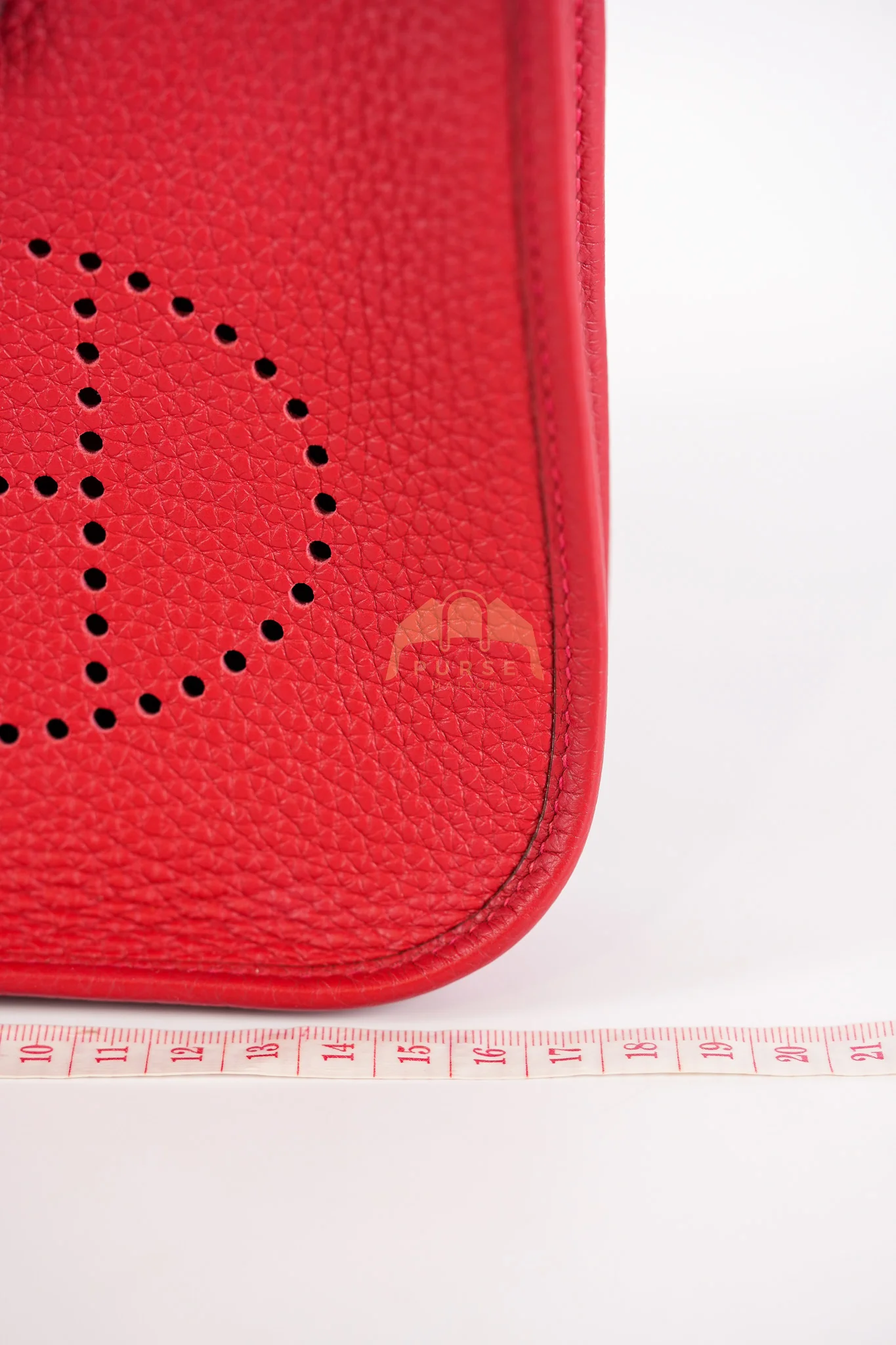 Hermes Evelyne TPM Red in Clemence Leather and Gold Hardware Stamp C (2018) - Image 26