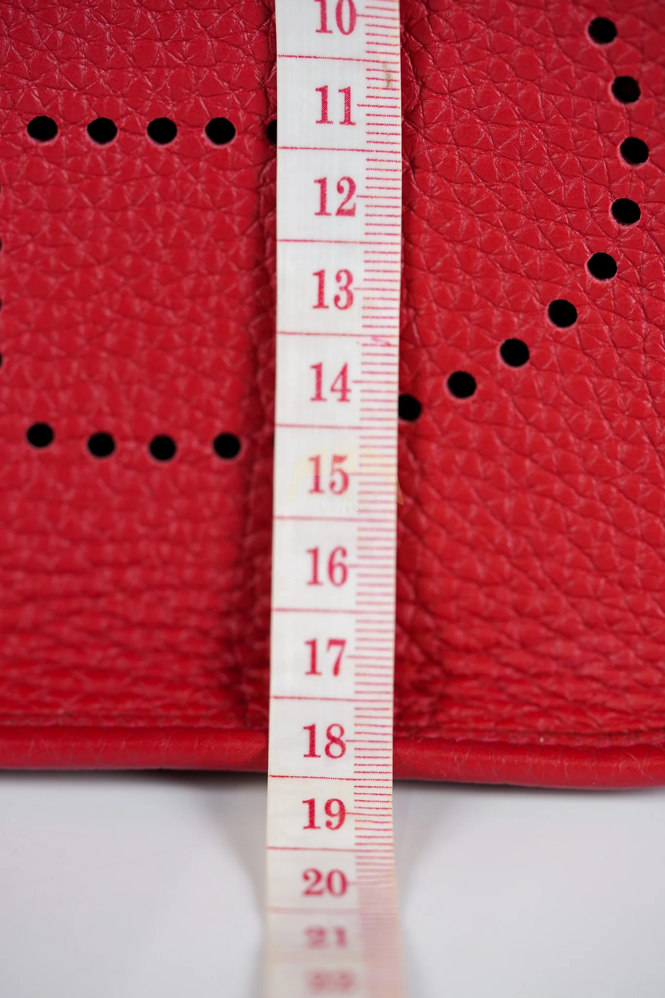 Hermes Evelyne TPM Red in Clemence Leather and Gold Hardware Stamp C (2018) - Image 27