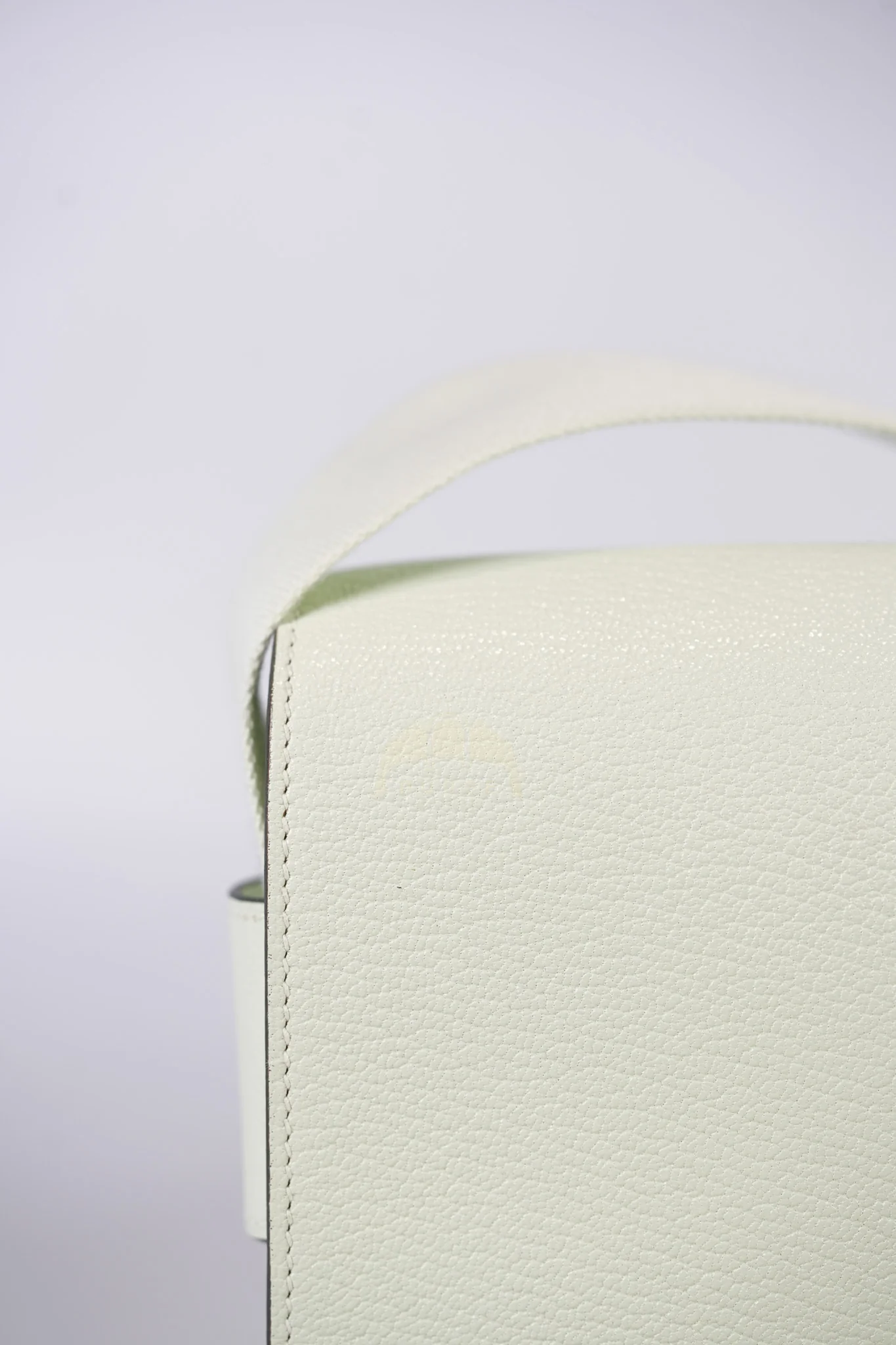 Hermes Geta Vert Fizz in Chevre Mysore Leather and Gold Hardware Stamp B (2023) - Image 14