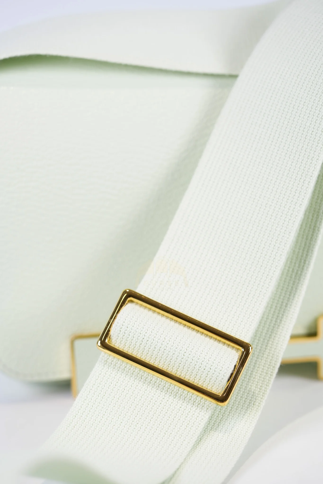 Hermes Geta Vert Fizz in Chevre Mysore Leather and Gold Hardware Stamp B (2023) - Image 18
