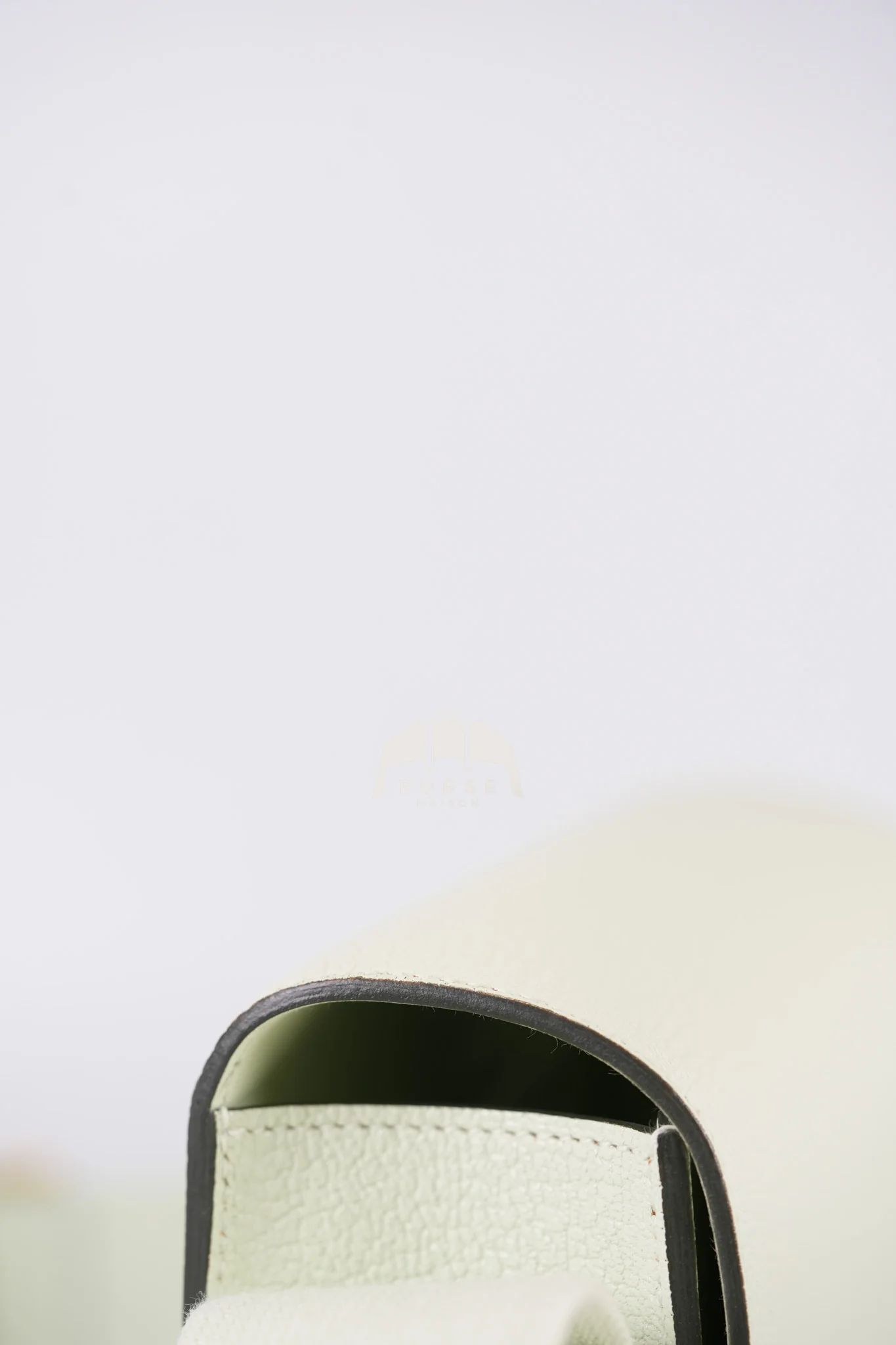 Hermes Geta Vert Fizz in Chevre Mysore Leather and Gold Hardware Stamp B (2023) - Image 23