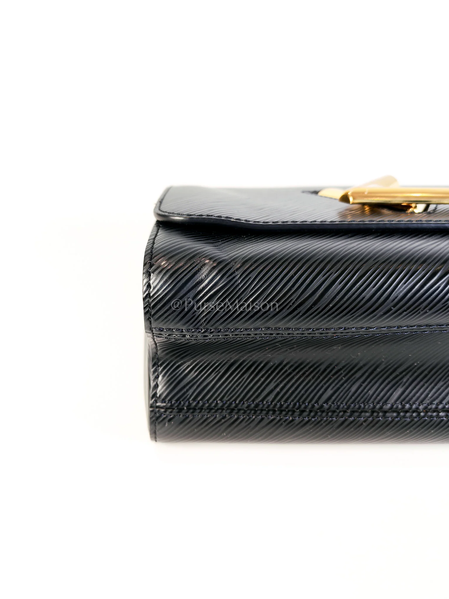 Louis Vuitton Twist Lock MM in Black Epi Leather Gold Hardware (Microchip) - Image 9