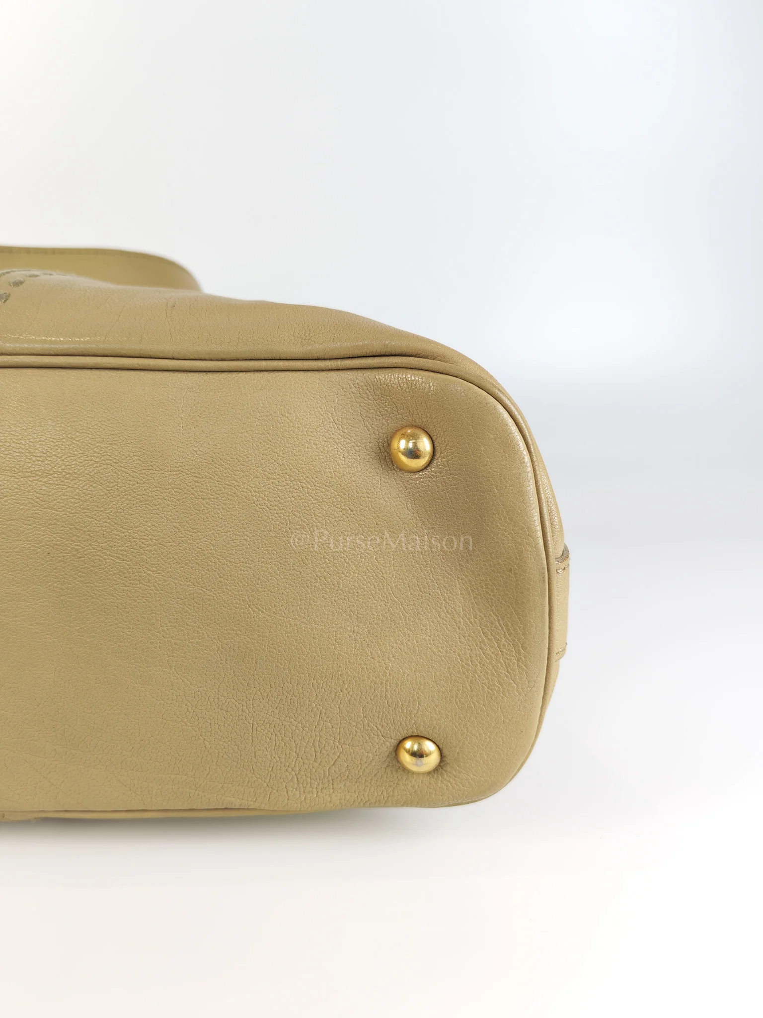 Yves Saint Laurent Sac Muse in Dark Beige Calfskin Leather and Aged Gold Hardware - Image 15