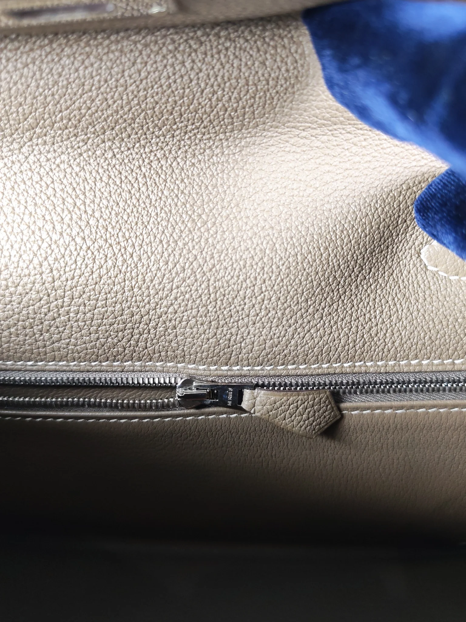 Hermes Kelly 28 Retourne in Etoupe Togo Leather and Palladium Hardware Stamp D (2019) - Image 41