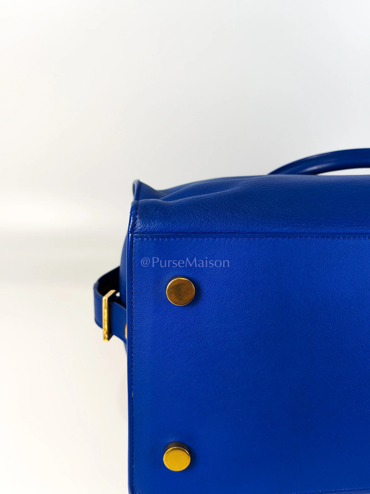 Yves Saint Laurent Cabas Handbag Large in Blue Calfskin Leather - Image 13