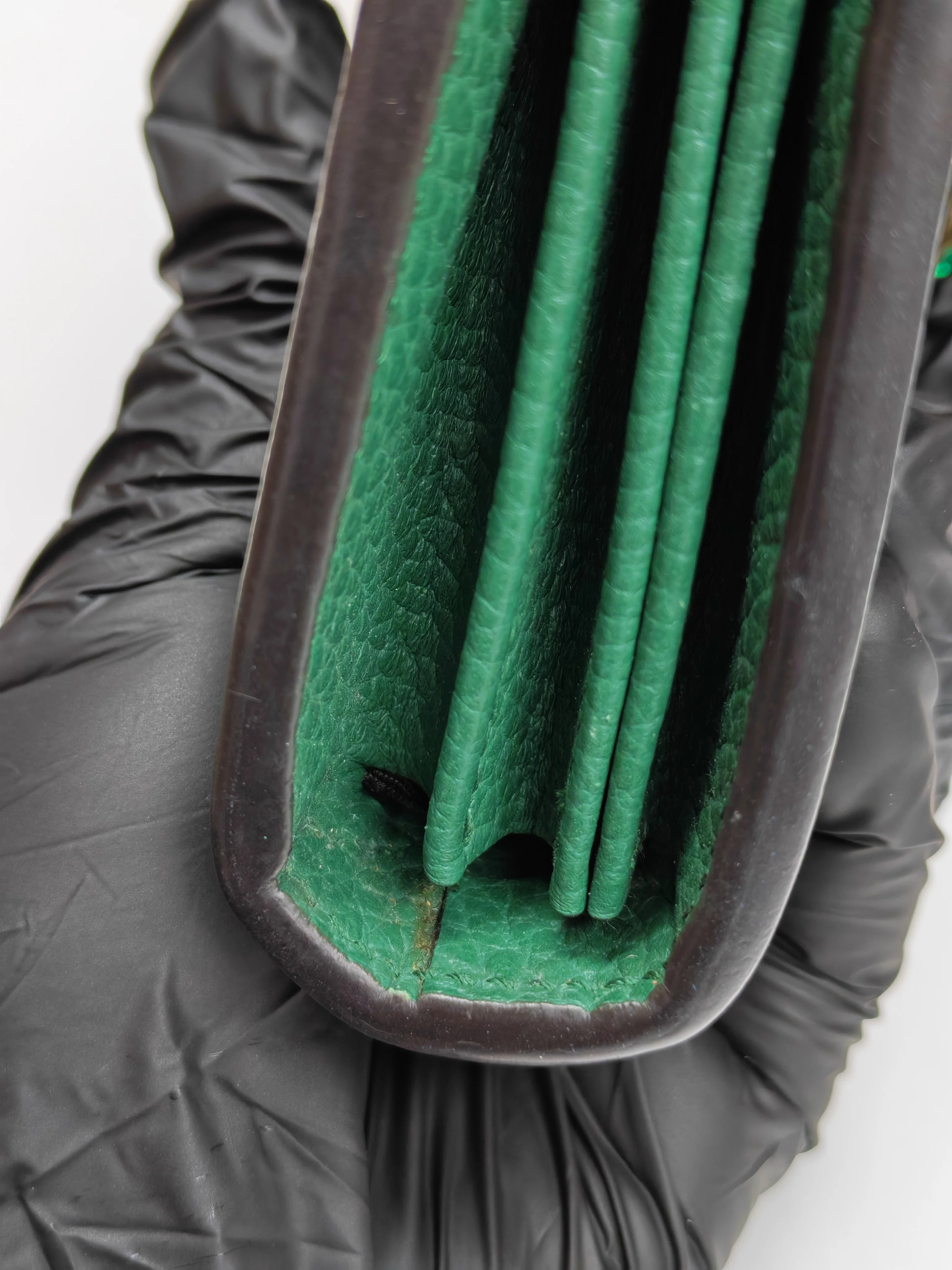 Gucci Dionysus Mini Chain Bag in Emerald Green Grained Leather Chain Bag - Image 29