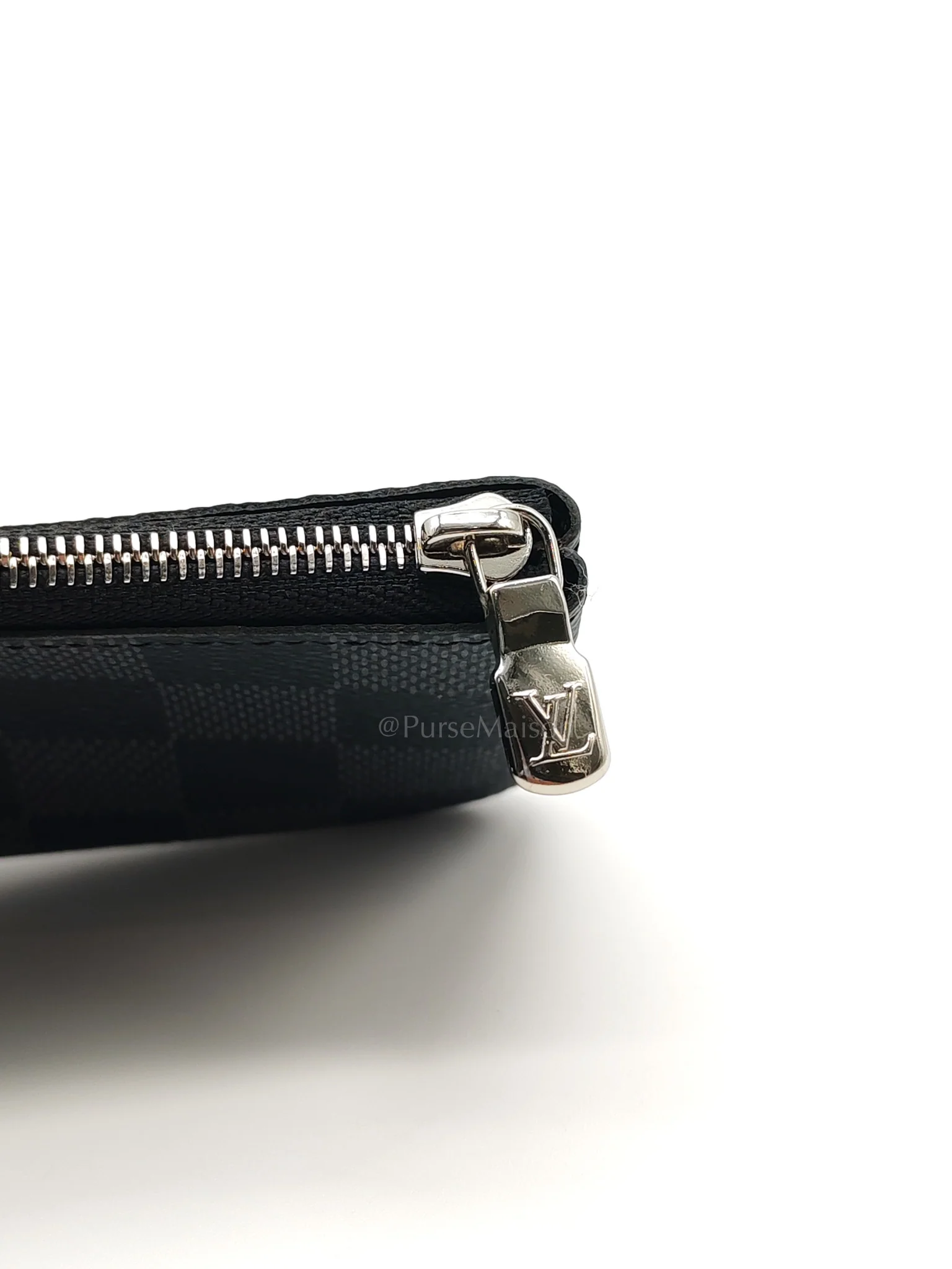 Louis Vuitton Pochette Key Cles  Pouch in Damier Graphite Canvas & Silver Hardware (Datecode: CT4205) - Image 16