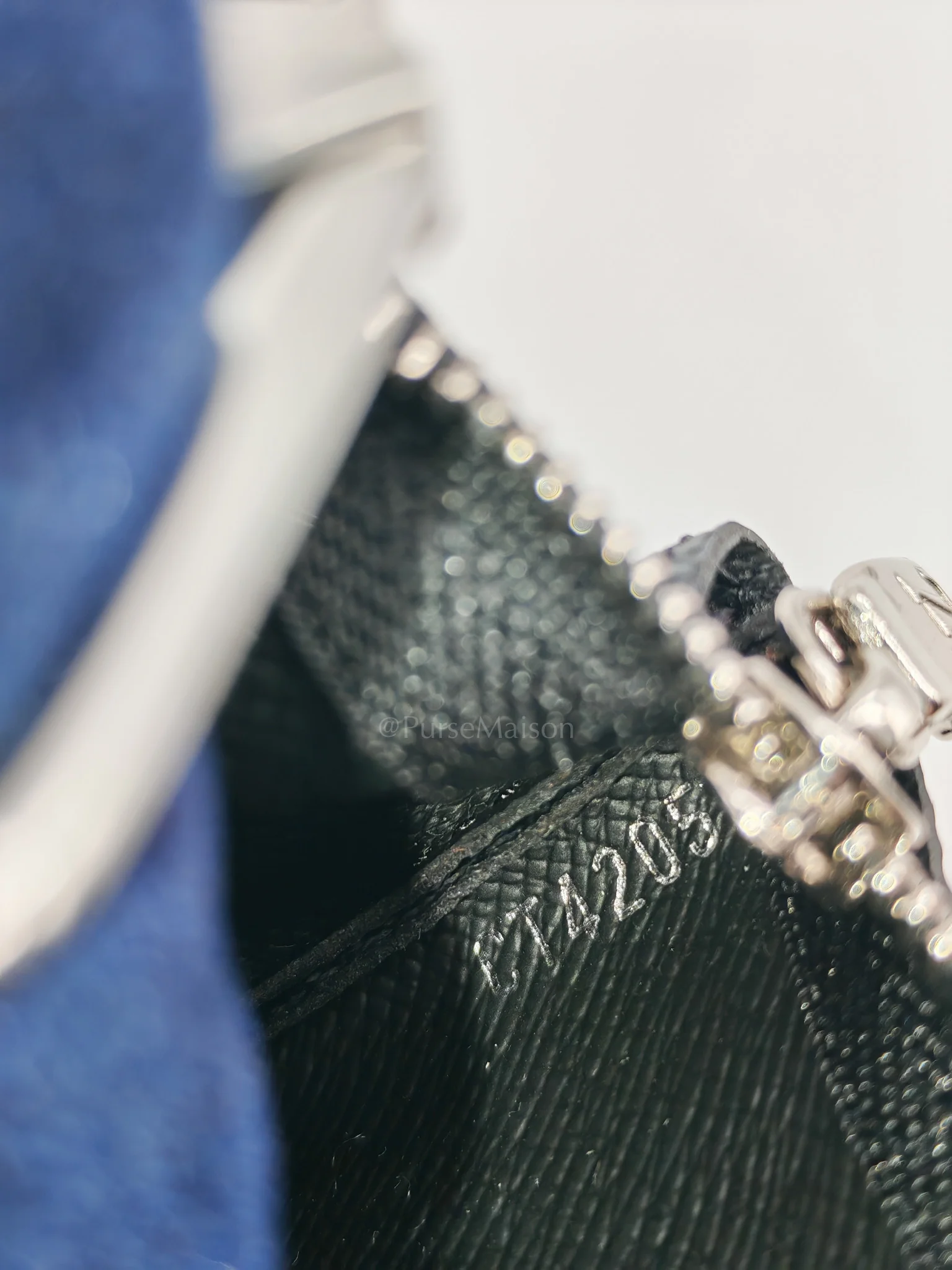 Louis Vuitton Pochette Key Cles  Pouch in Damier Graphite Canvas & Silver Hardware (Datecode: CT4205) - Image 23