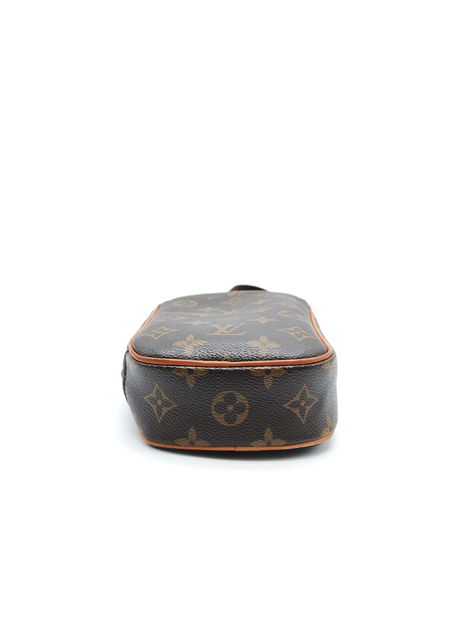 Louis Vuitton Pochette Gange Chest Bag in Monogram Canvas (Date Code: CA1024) - Image 7