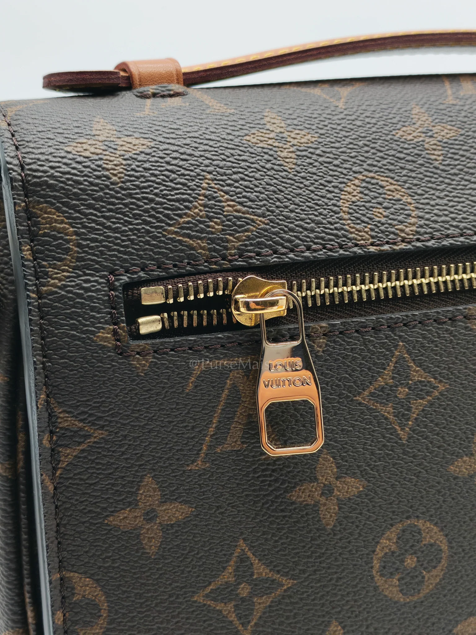 Louis Vuitton Pochette Metis in Monogram Canvas (Date Code: DU2199) - Image 16