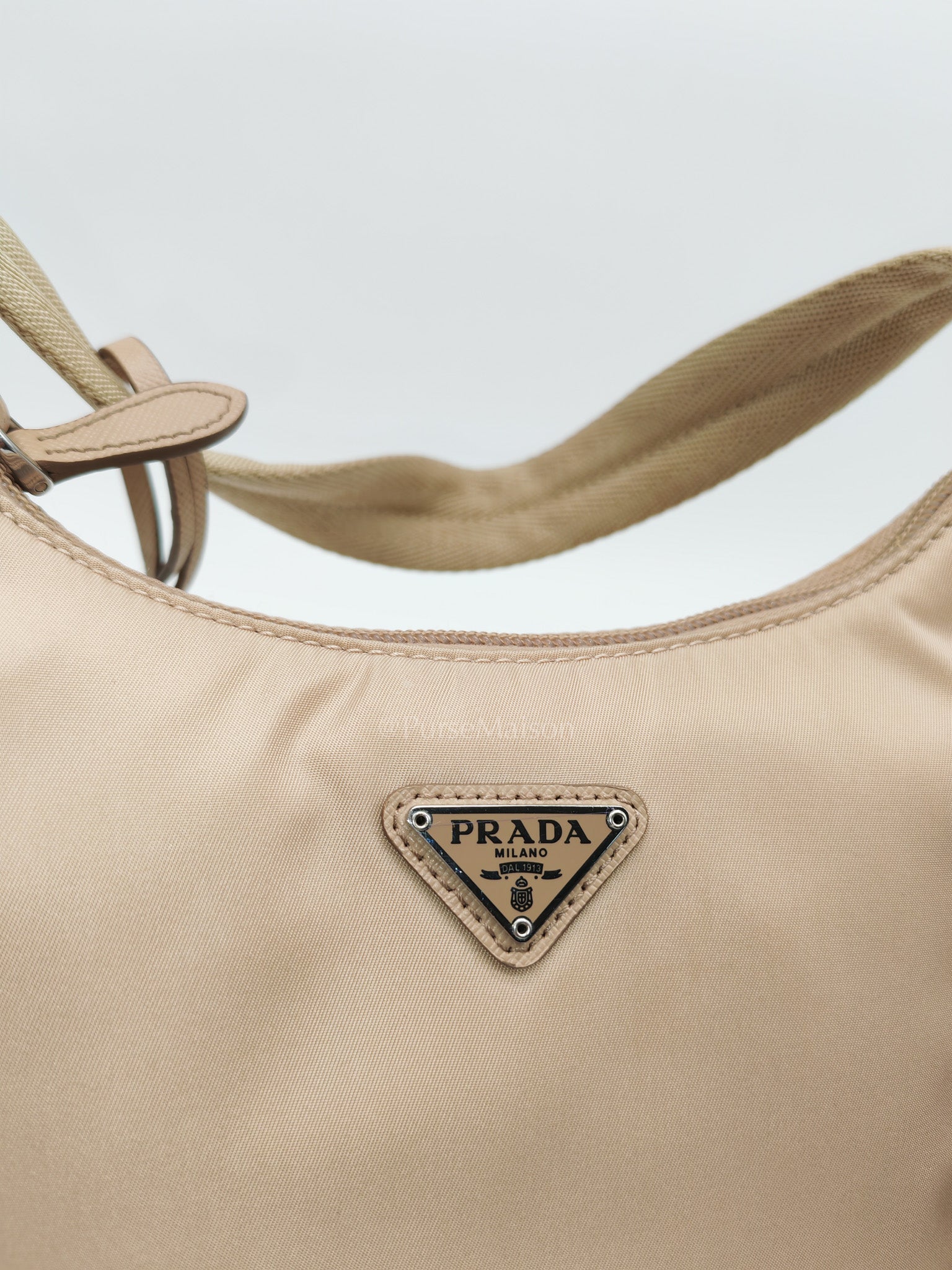Prada Re-Edition 2000 Mini Bag in Beige Tessuto Nylon Canvas - Image 12