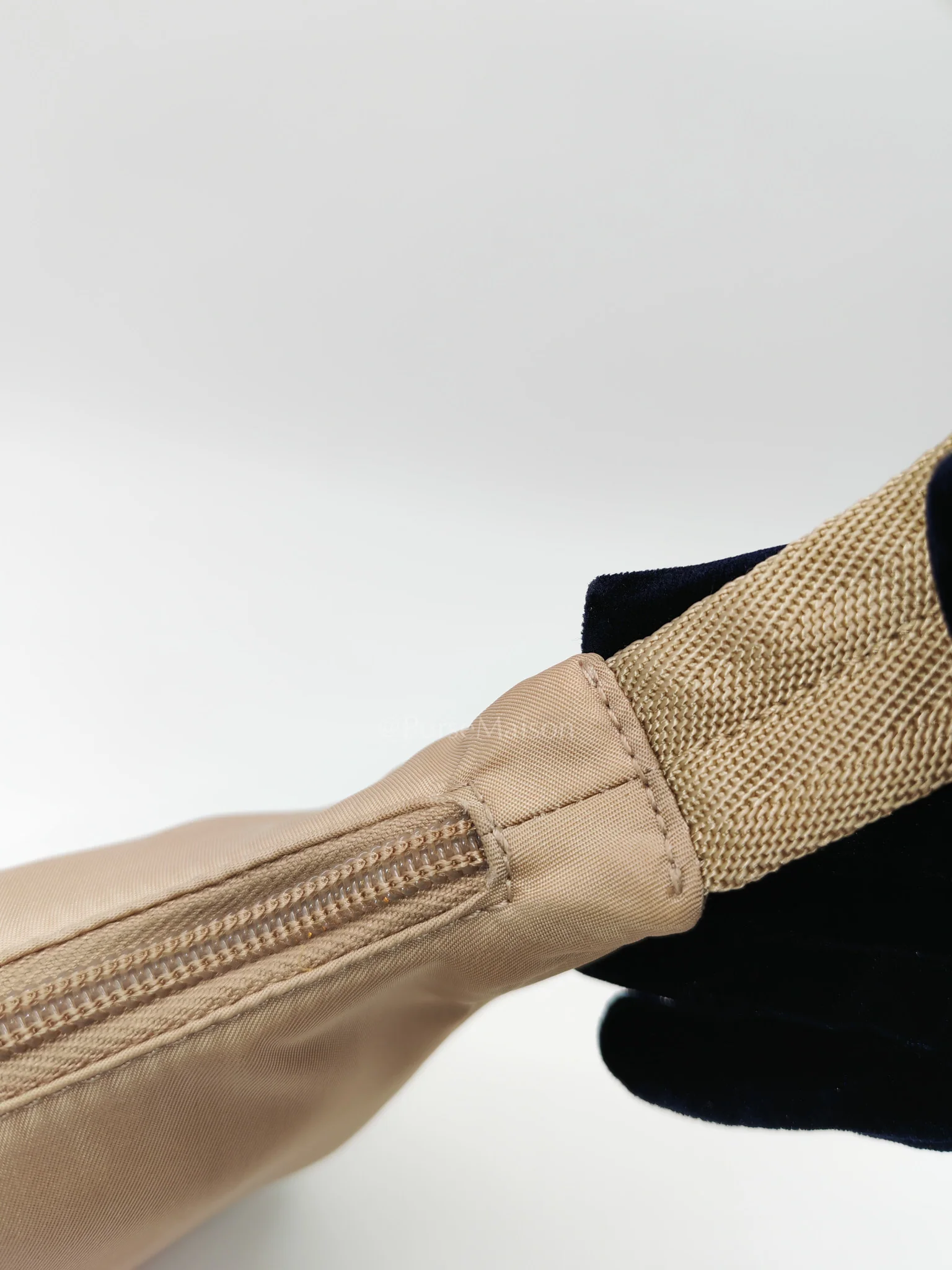 Prada Re-Edition 2000 Mini Bag in Beige Tessuto Nylon Canvas - Image 17