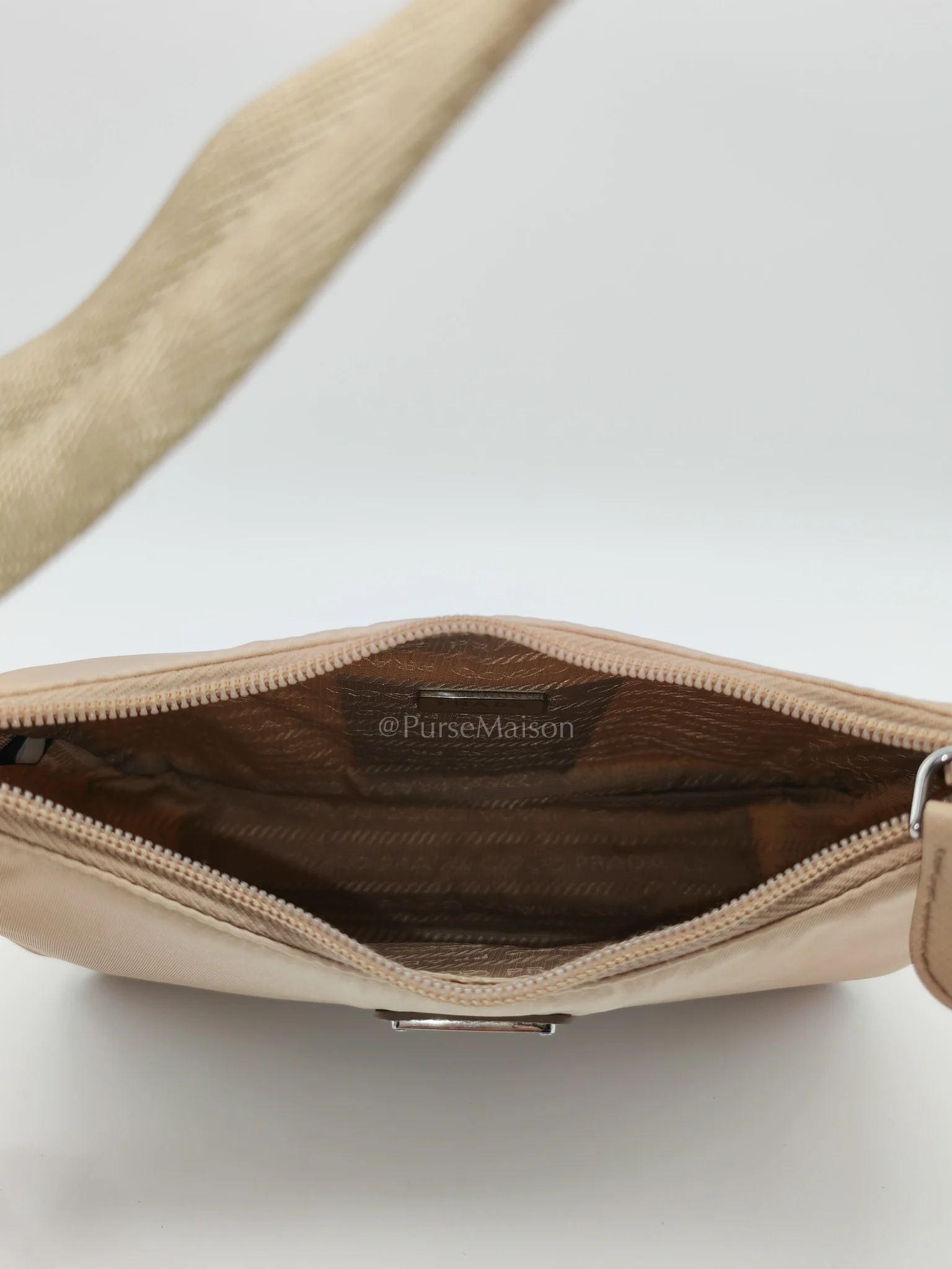 Prada Re-Edition 2000 Mini Bag in Beige Tessuto Nylon Canvas - Image 18