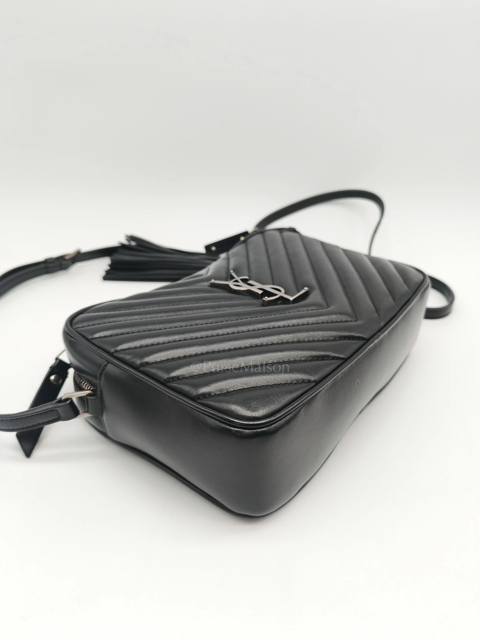 Yves Saint Laurent Lou Camera Bag in Black Chevron Calfskin Leather and Crossbody Bag - Image 8