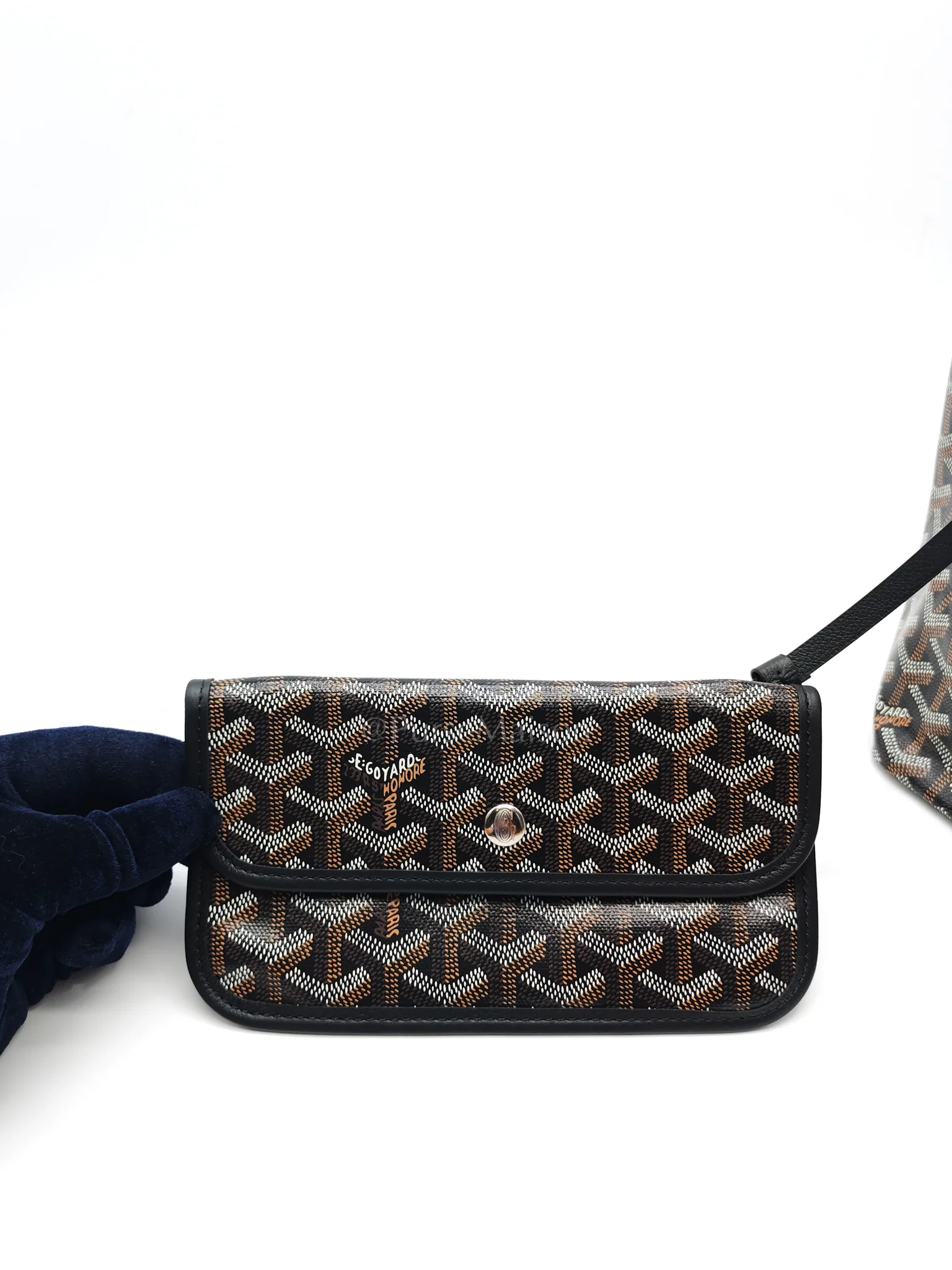 Saint Louis PM with Croc Universel Clip Charm in Noir/Black Goyardine Canvas - Image 12