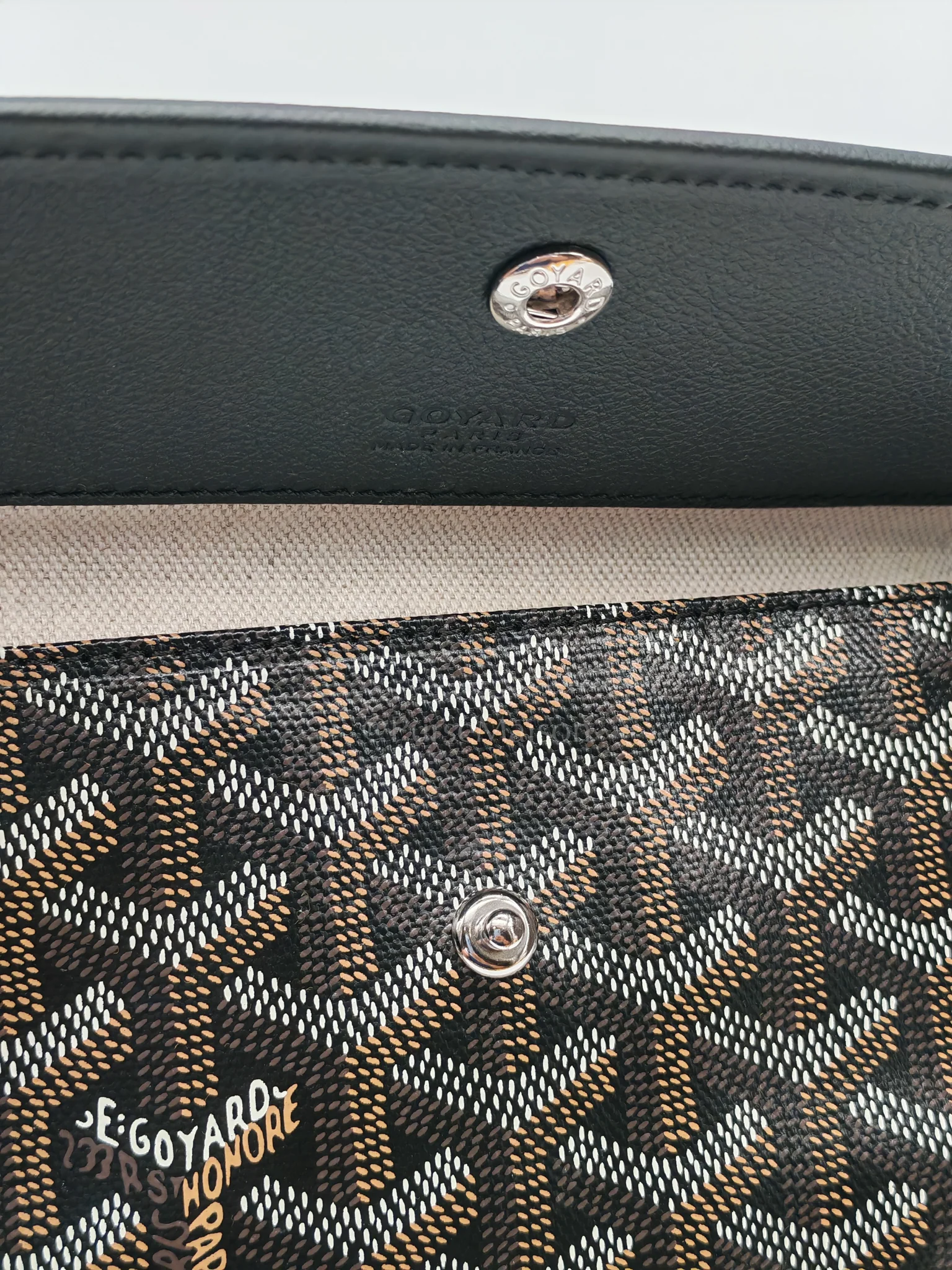 Saint Louis PM with Croc Universel Clip Charm in Noir/Black Goyardine Canvas - Image 14