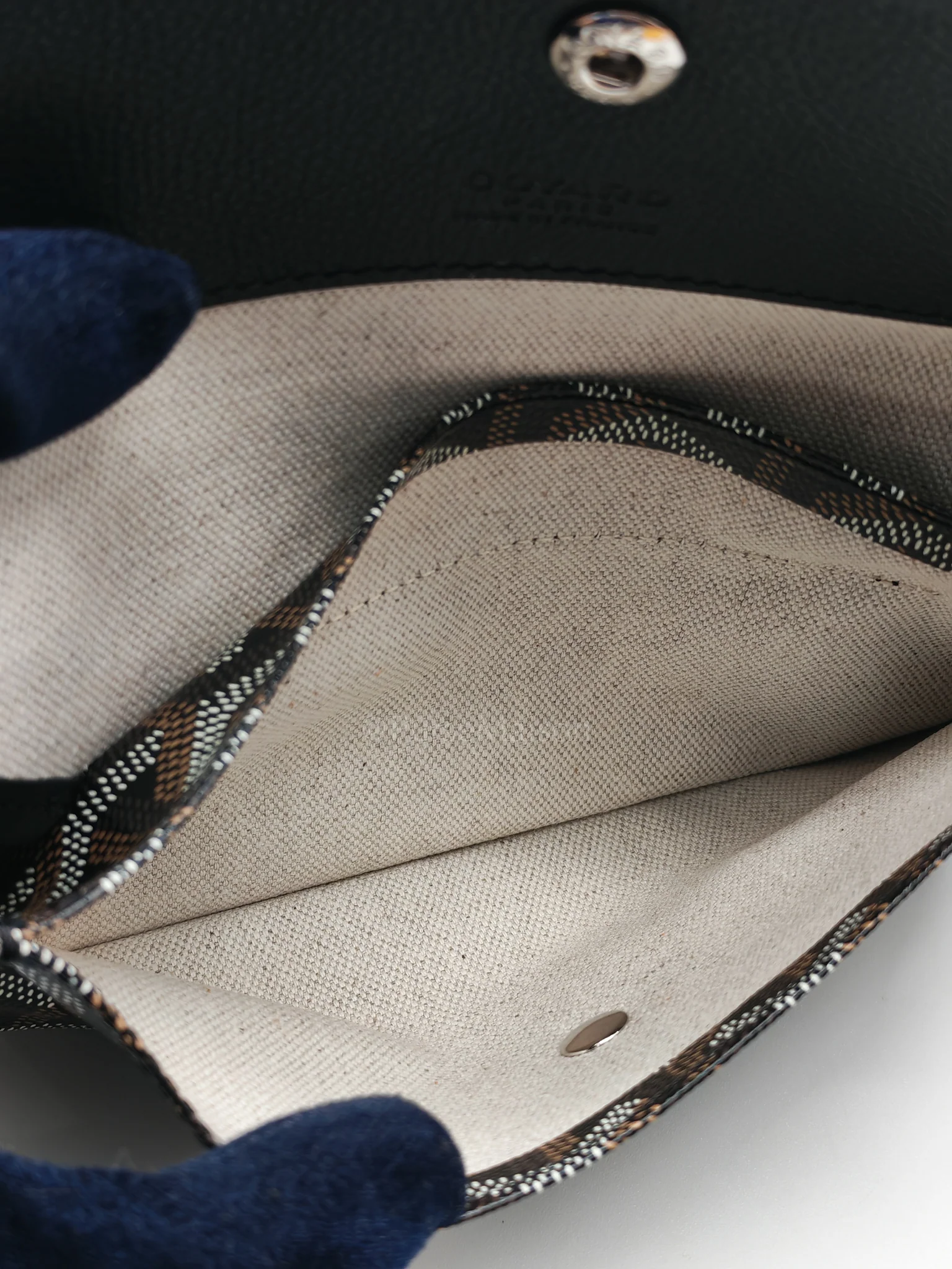 Saint Louis PM with Croc Universel Clip Charm in Noir/Black Goyardine Canvas - Image 15