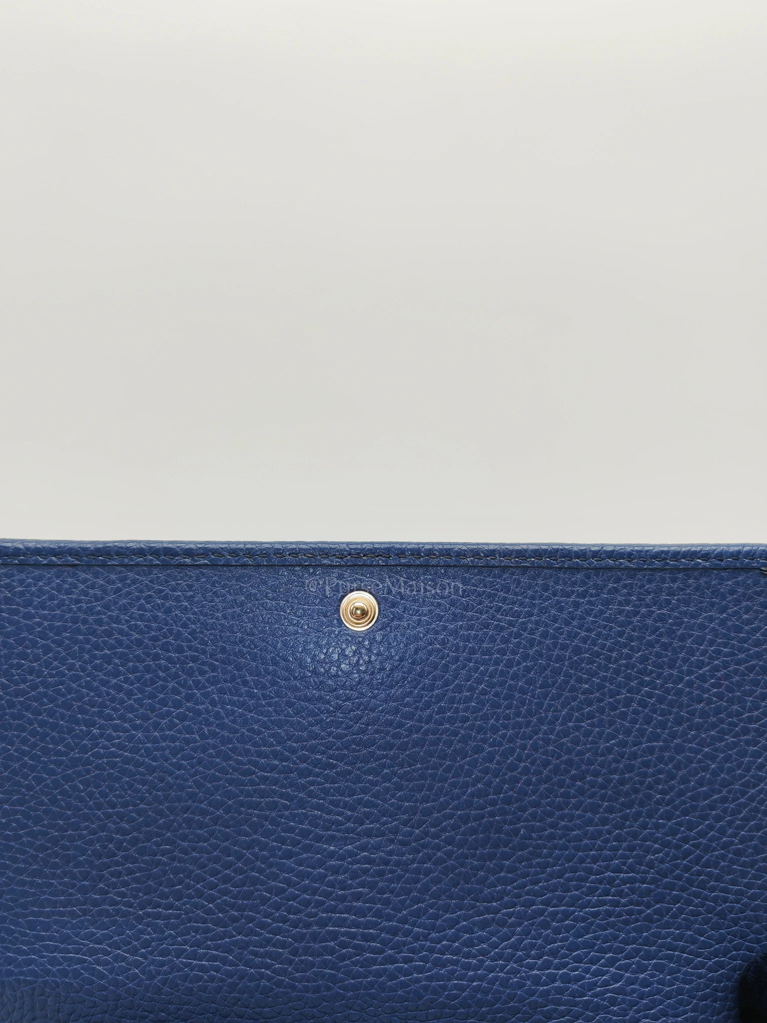 Gucci Soho Wallet on Chain in Blue Grained Leather Light Gold Hardware - Image 18