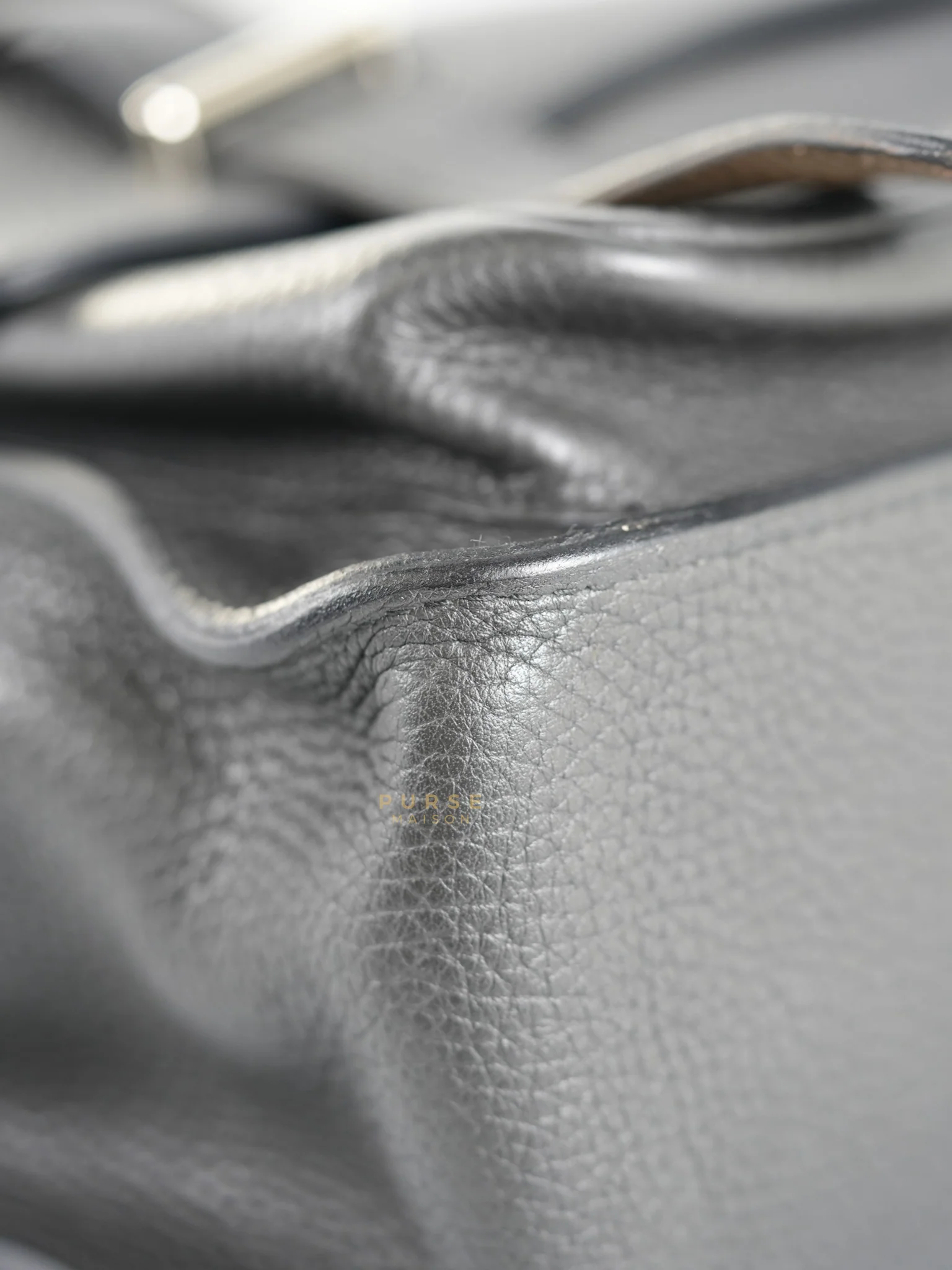Hermes Steve Messenger 35 in Noir & Etoupe Clemence Leather Palladium Hardware Stamp X(2016) - Image 11