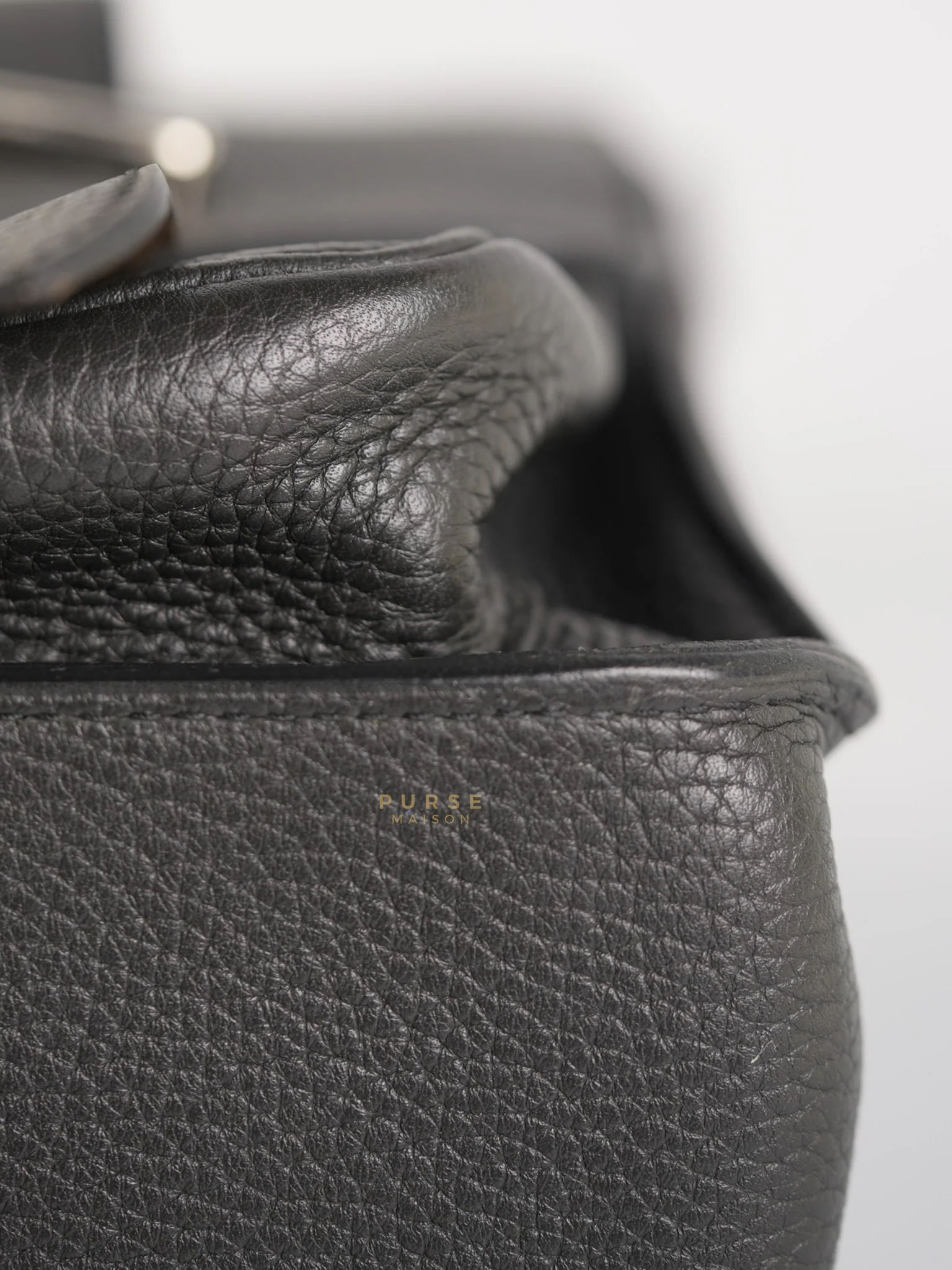 Hermes Steve Messenger 35 in Noir & Etoupe Clemence Leather Palladium Hardware Stamp X(2016) - Image 12