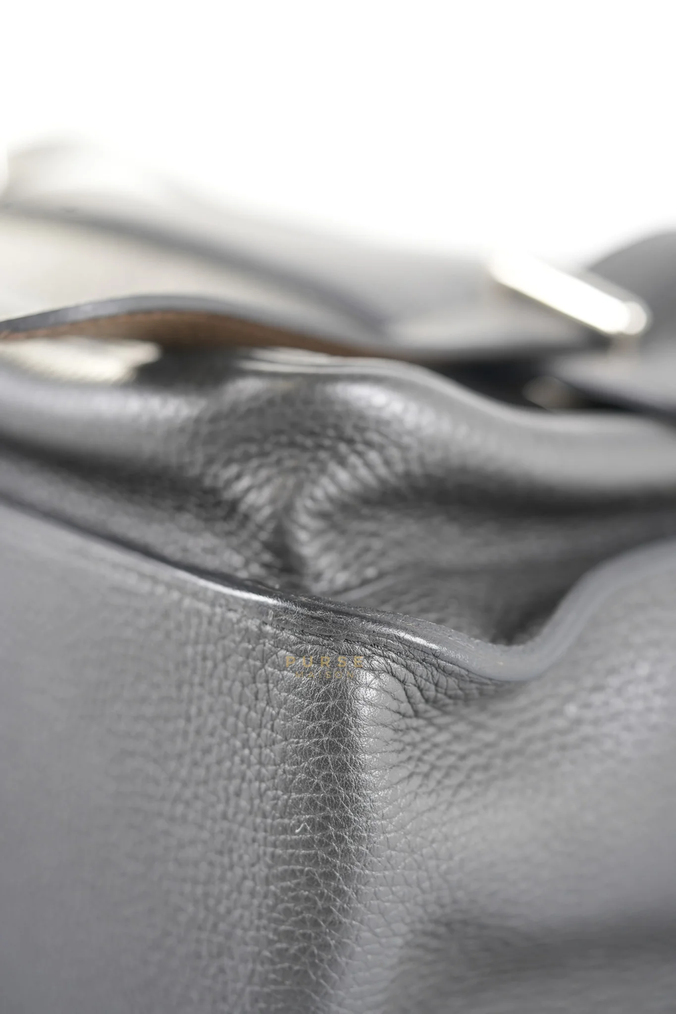 Hermes Steve Messenger 35 in Noir & Etoupe Clemence Leather Palladium Hardware Stamp X(2016) - Image 13