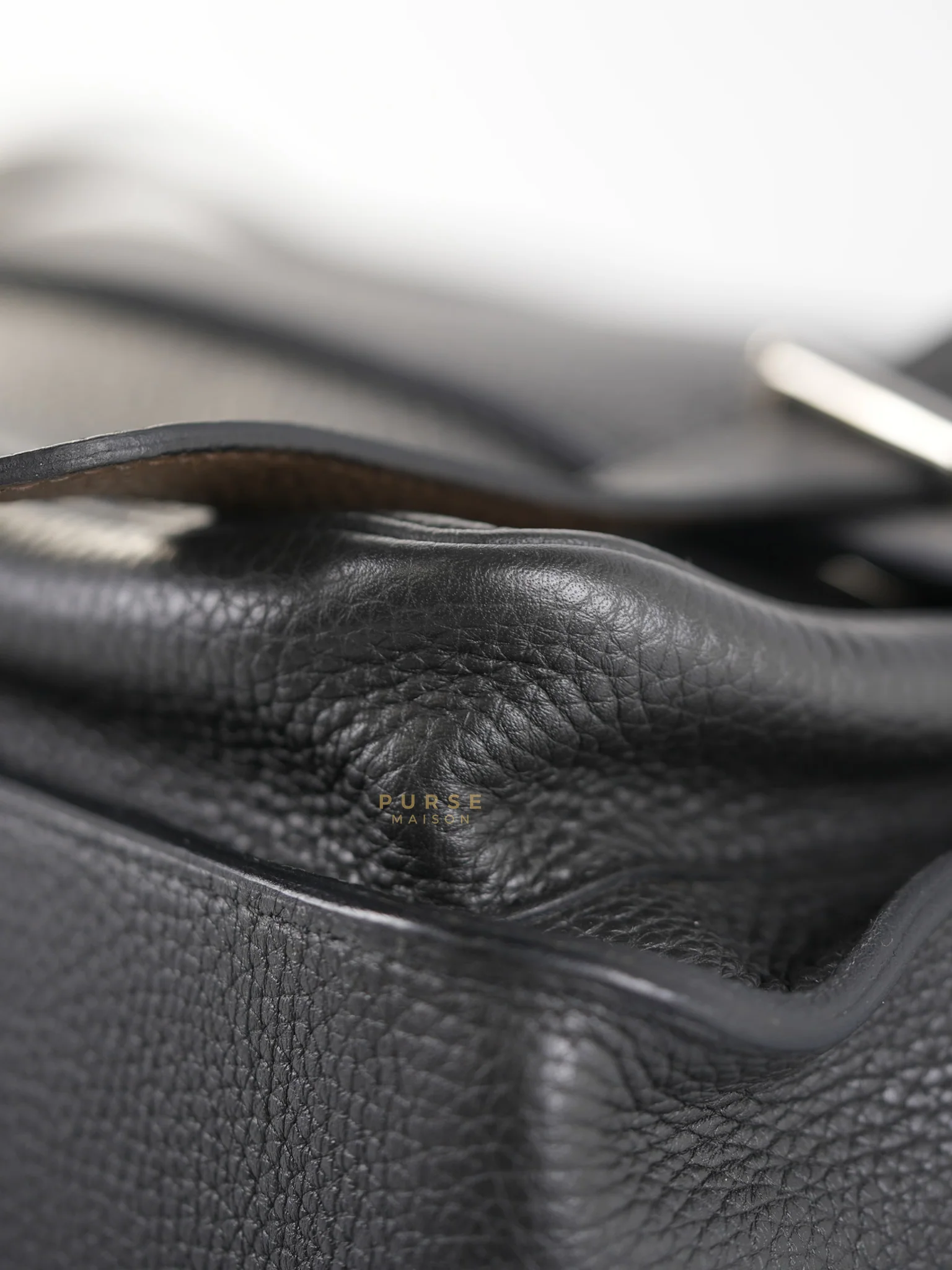 Hermes Steve Messenger 35 in Noir & Etoupe Clemence Leather Palladium Hardware Stamp X(2016) - Image 17
