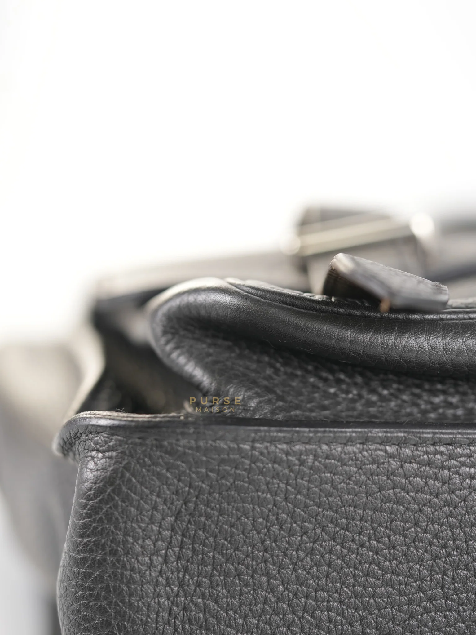 Hermes Steve Messenger 35 in Noir & Etoupe Clemence Leather Palladium Hardware Stamp X(2016) - Image 18