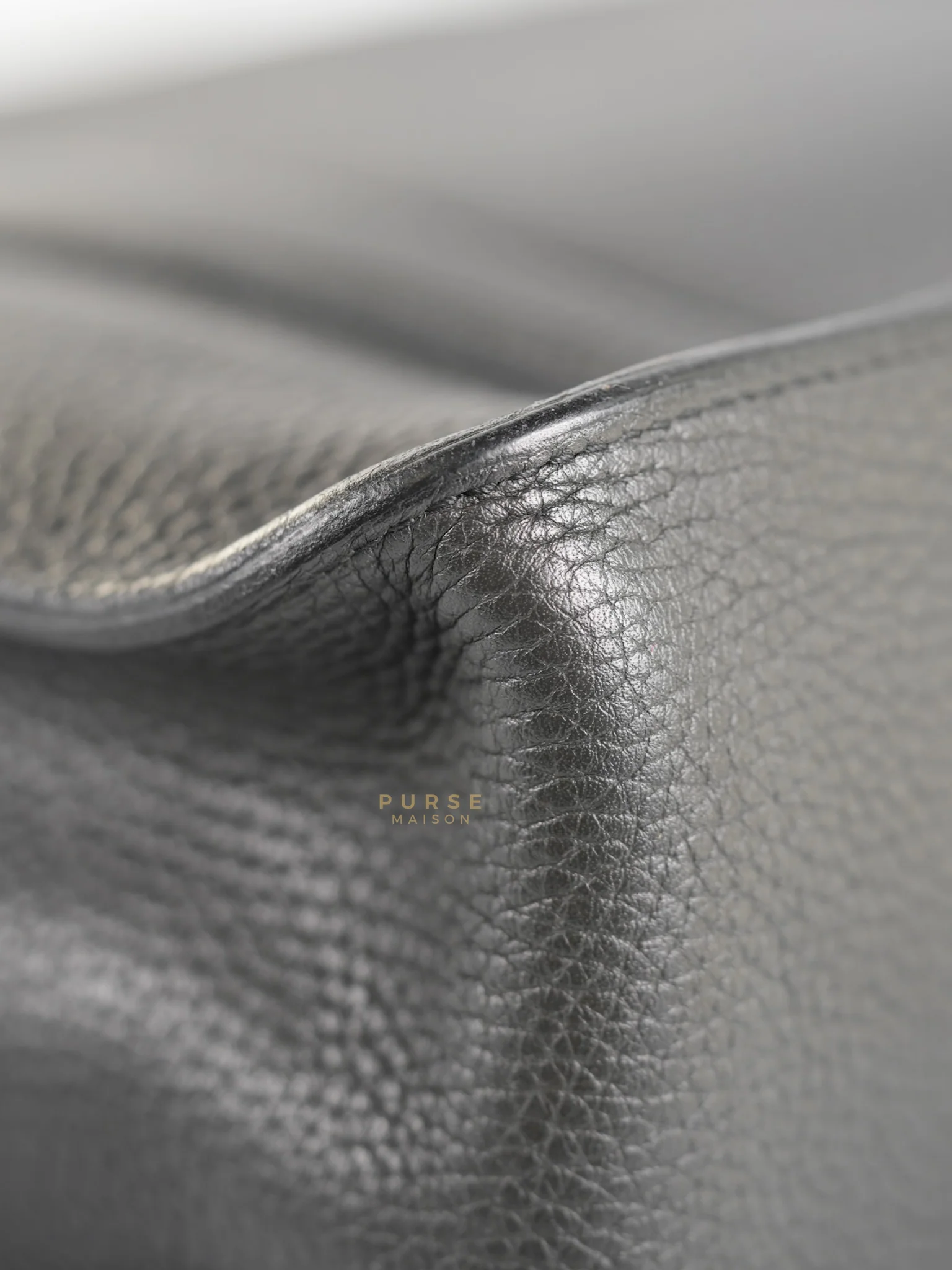 Hermes Steve Messenger 35 in Noir & Etoupe Clemence Leather Palladium Hardware Stamp X(2016) - Image 23