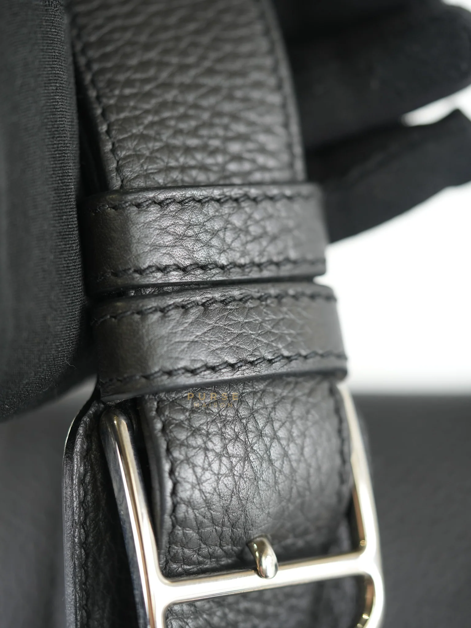 Hermes Steve Messenger 35 in Noir & Etoupe Clemence Leather Palladium Hardware Stamp X(2016) - Image 40