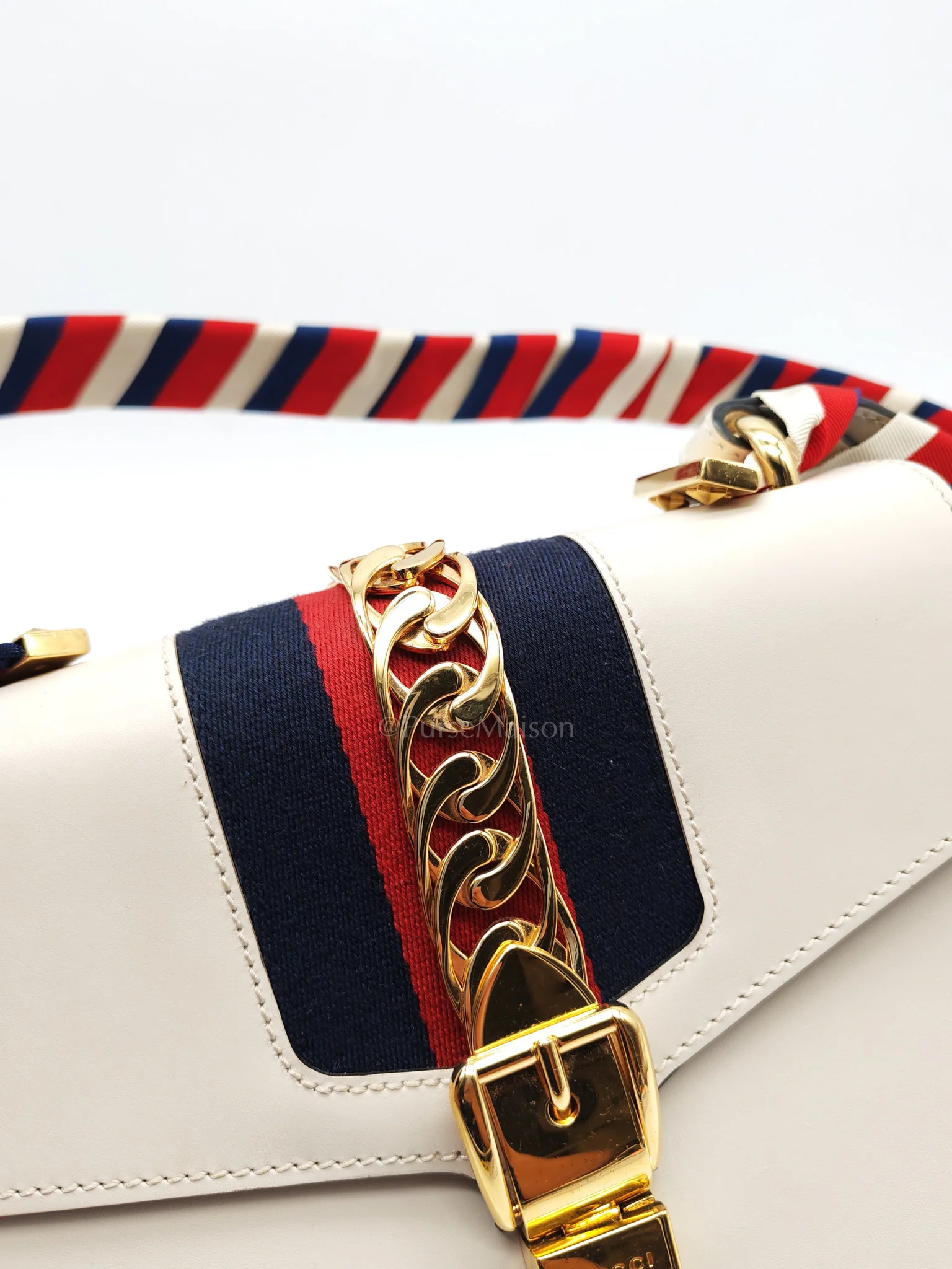 Gucci Sylvie Shoulder Bag in Off White Smooth Calfskin Leather - Image 17
