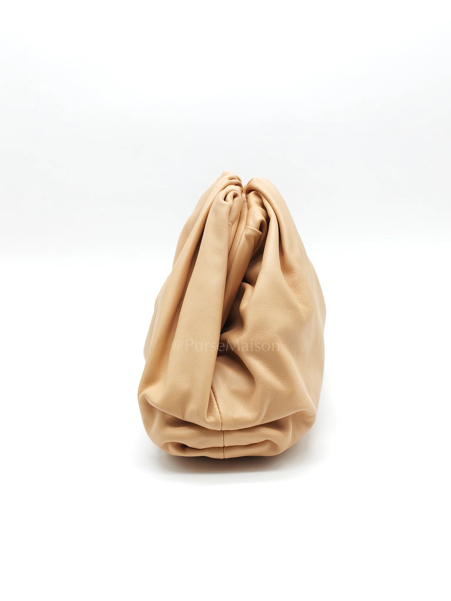 Bottega Veneta The Pouch Clutch in Beige Smooth Calfskin Leather - Image 6