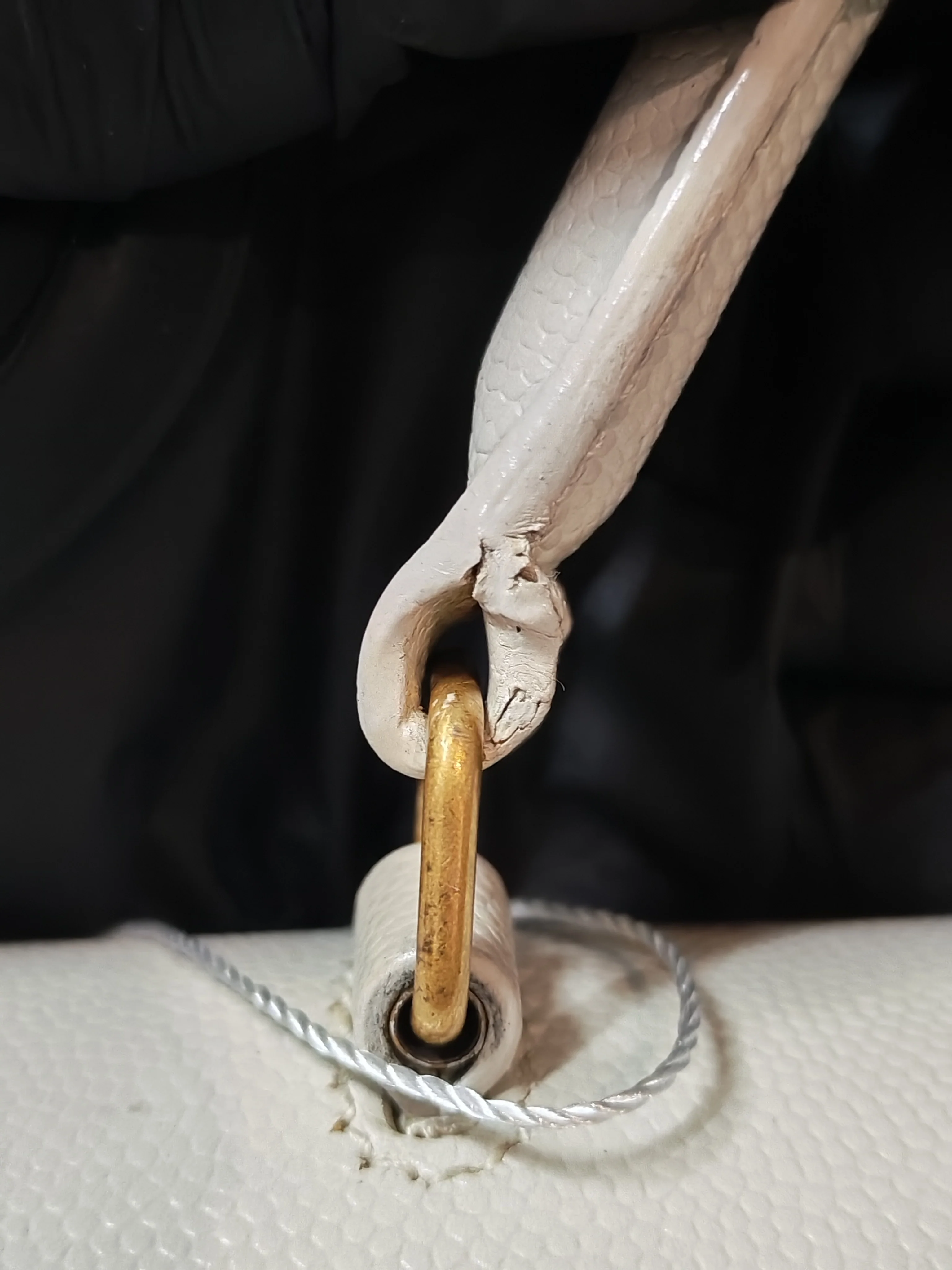 Yves Saint Laurent Cassandra Top Handle Medium in Off White Grained Calfskin Leather - Image 32