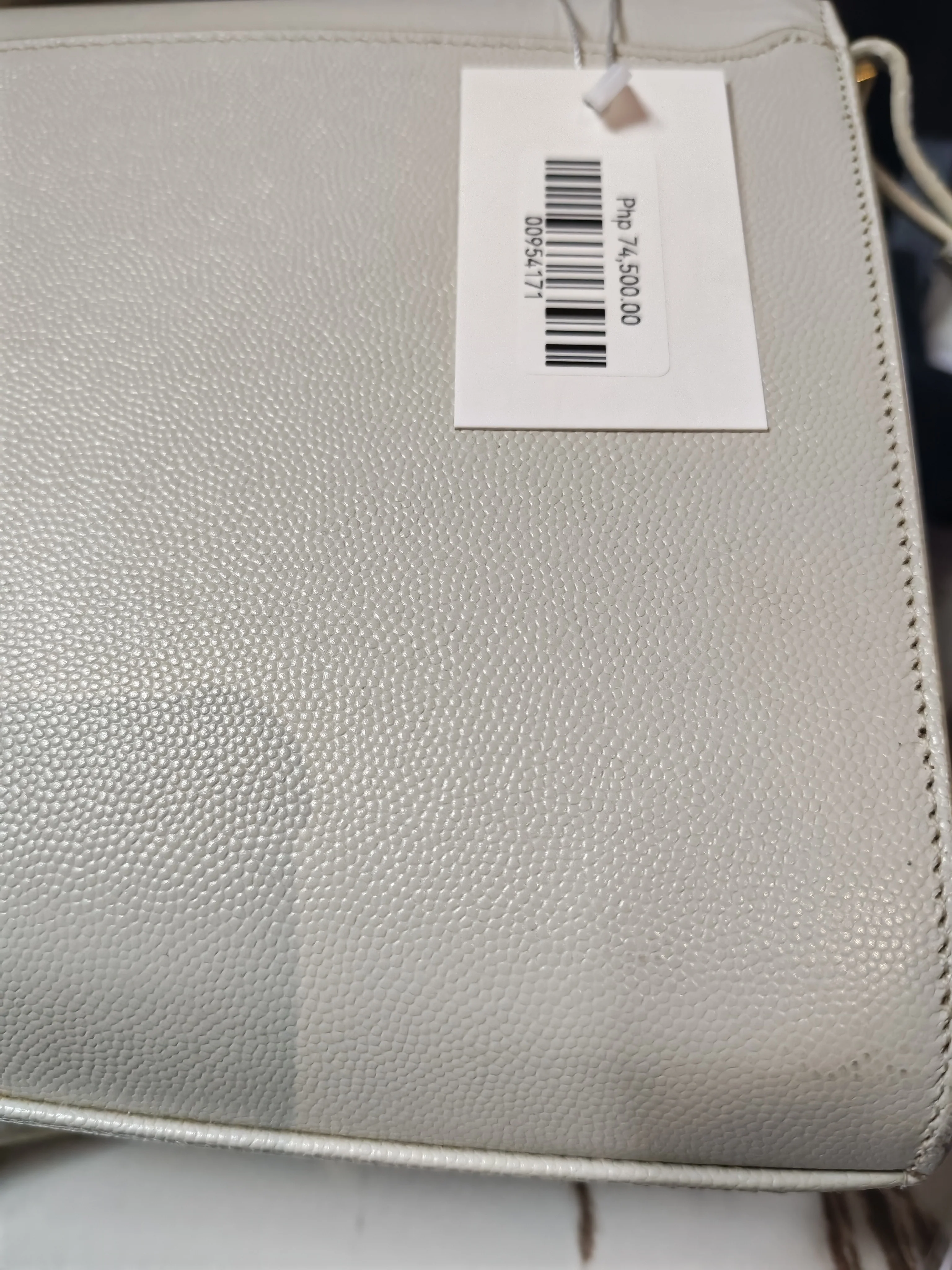 Yves Saint Laurent Cassandra Top Handle Medium in Off White Grained Calfskin Leather - Image 38
