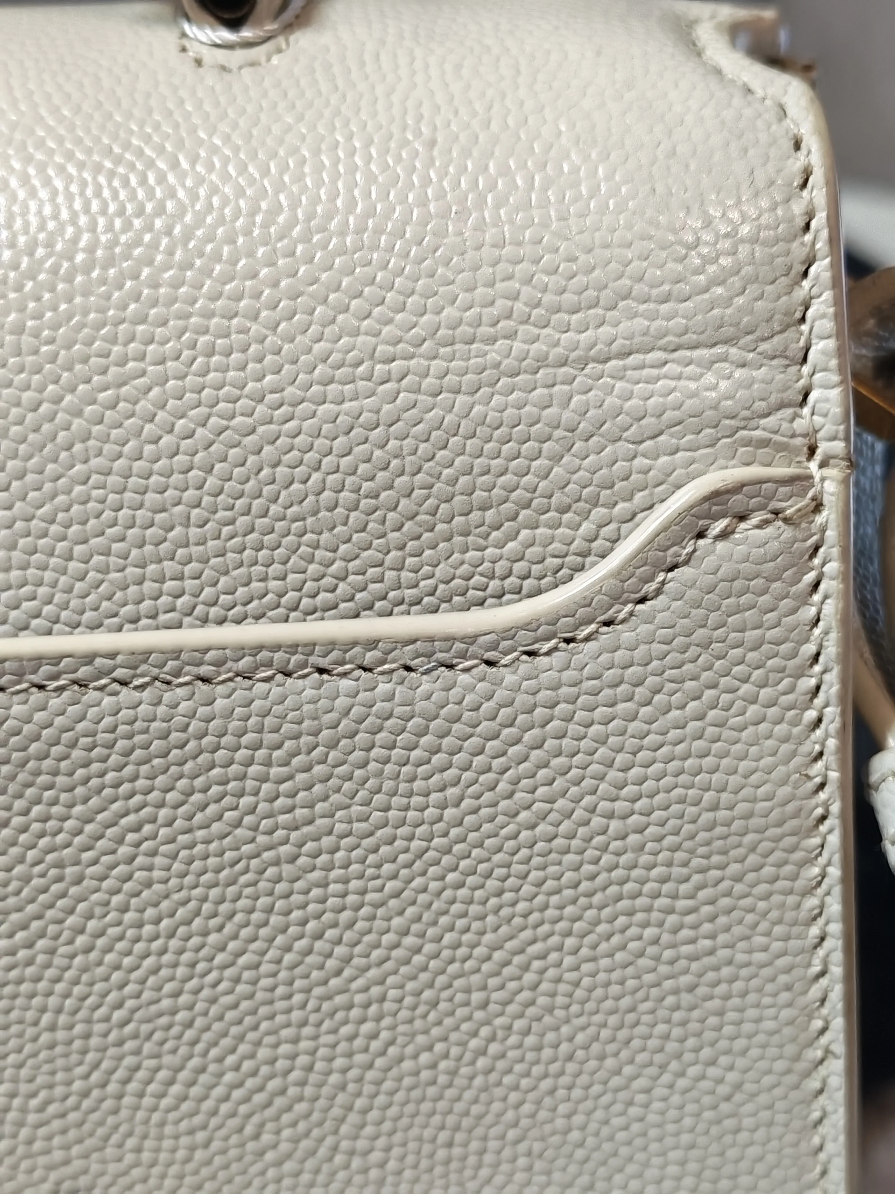 Yves Saint Laurent Cassandra Top Handle Medium in Off White Grained Calfskin Leather - Image 39