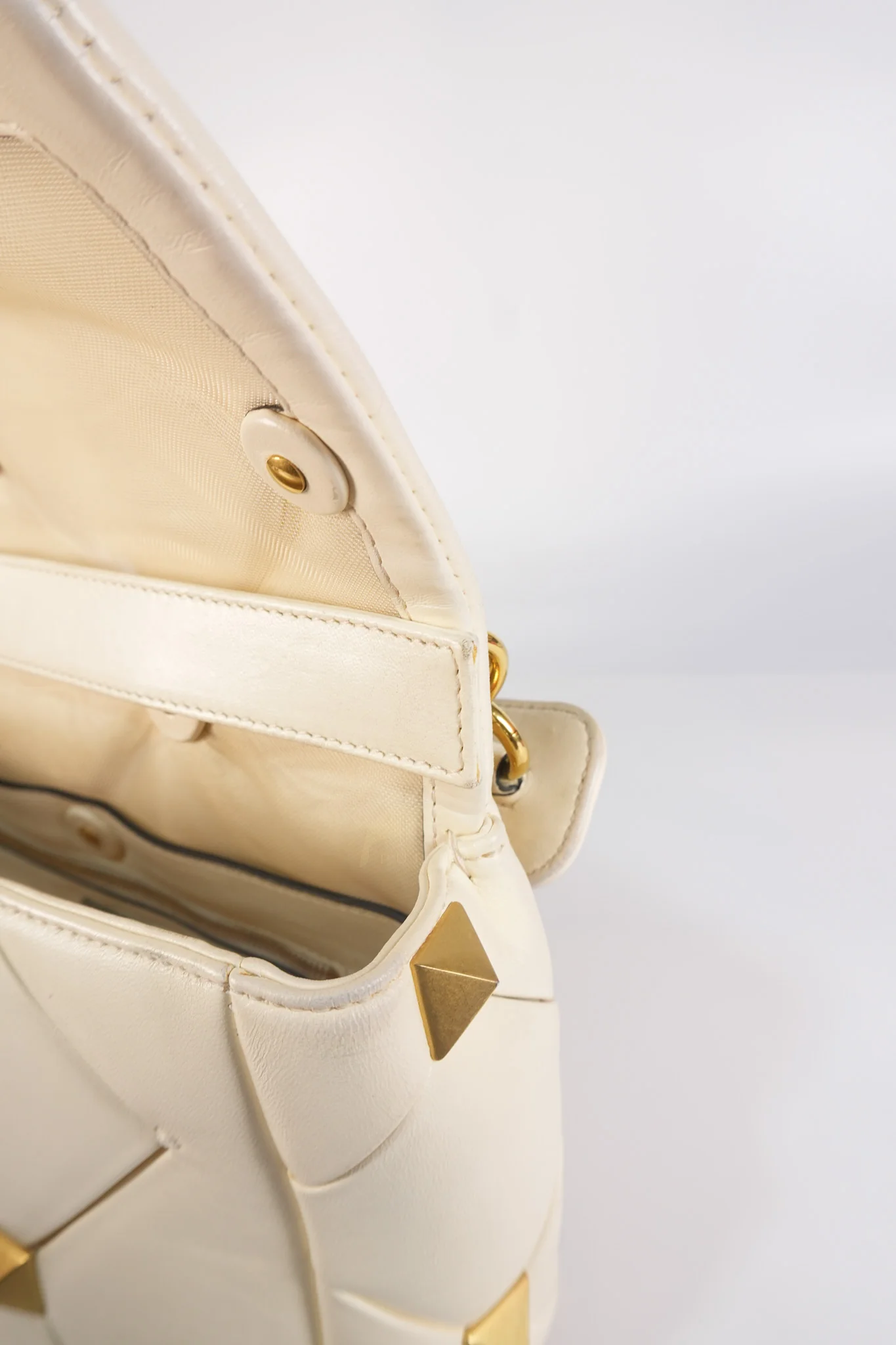 Valentino Roman Stud Top Handle Off White Nappa Leather Crossbody Bag - Image 38