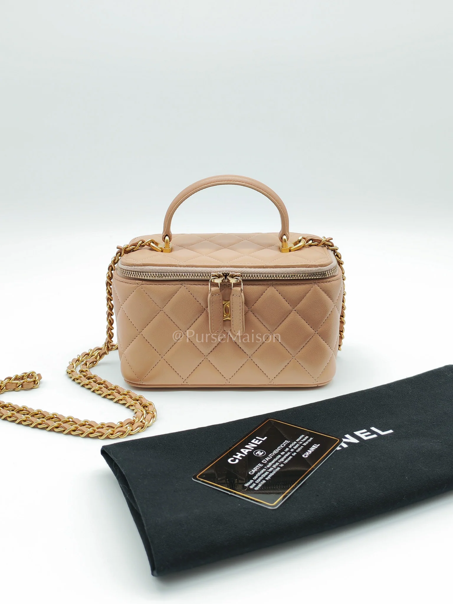 Chanel Vanity Case Top Handle Beige in Quilted Lambskin Leather and Aged Gold Hardware Series 31 - Image 36