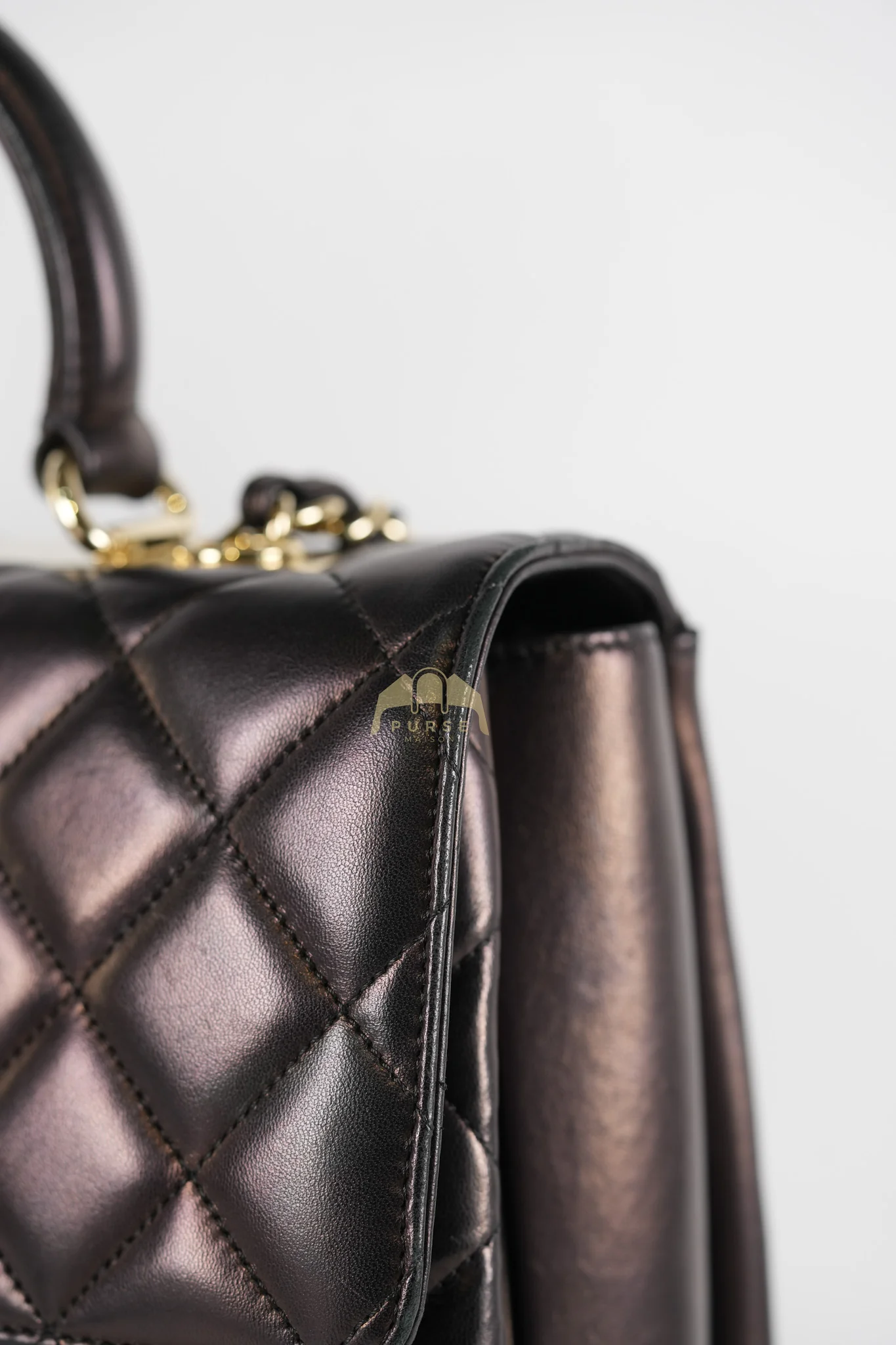 Chanel Trendy CC Top Handle Jumbo in Black Lambskin Light Gold Hardware (Series 19) - Image 25