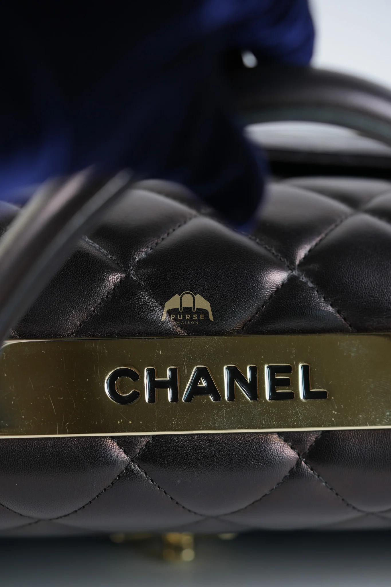 Chanel Trendy CC Top Handle Jumbo in Black Lambskin Light Gold Hardware (Series 19) - Image 36