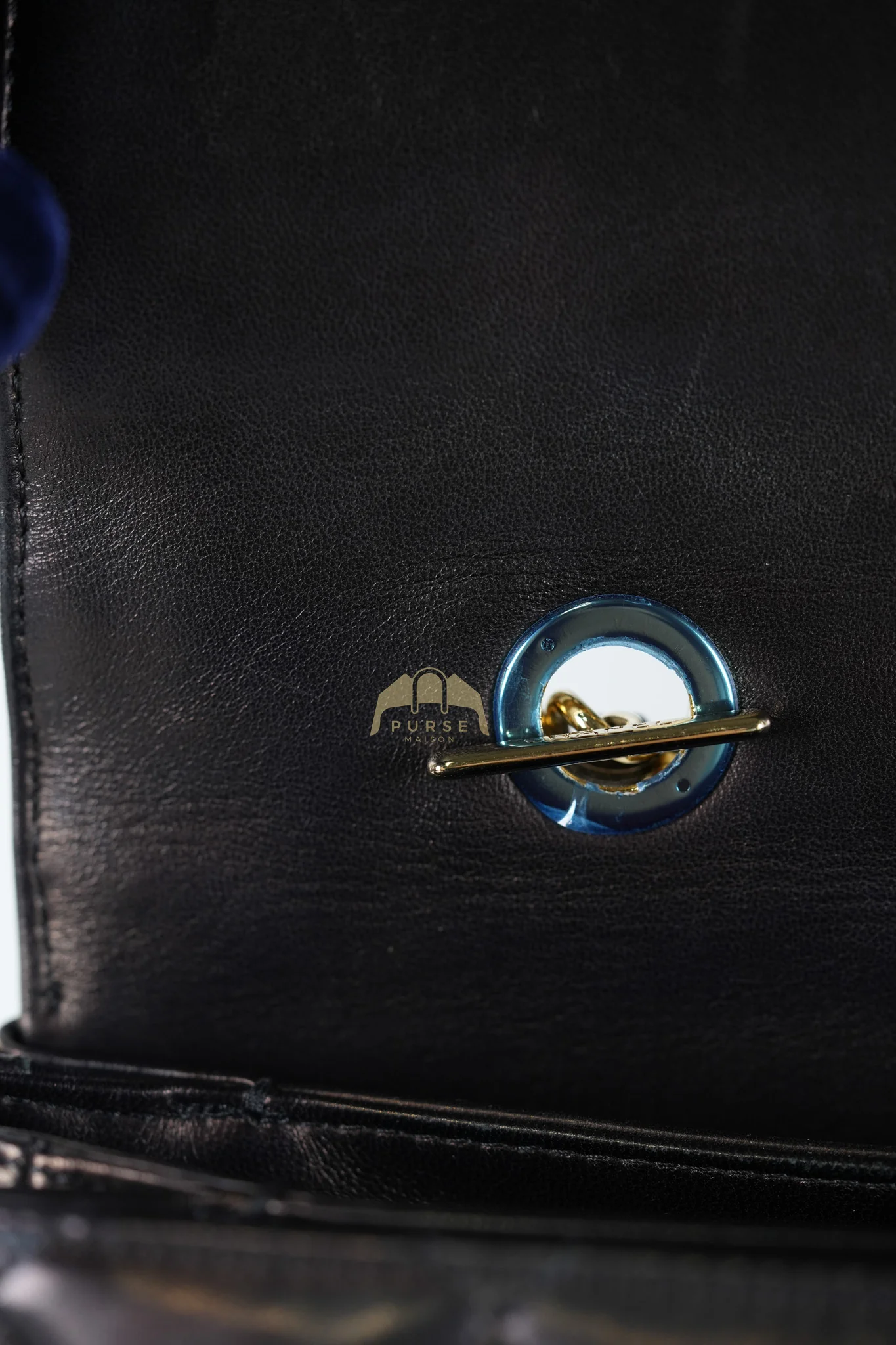 Chanel Trendy CC Top Handle Jumbo in Black Lambskin Light Gold Hardware (Series 19) - Image 51