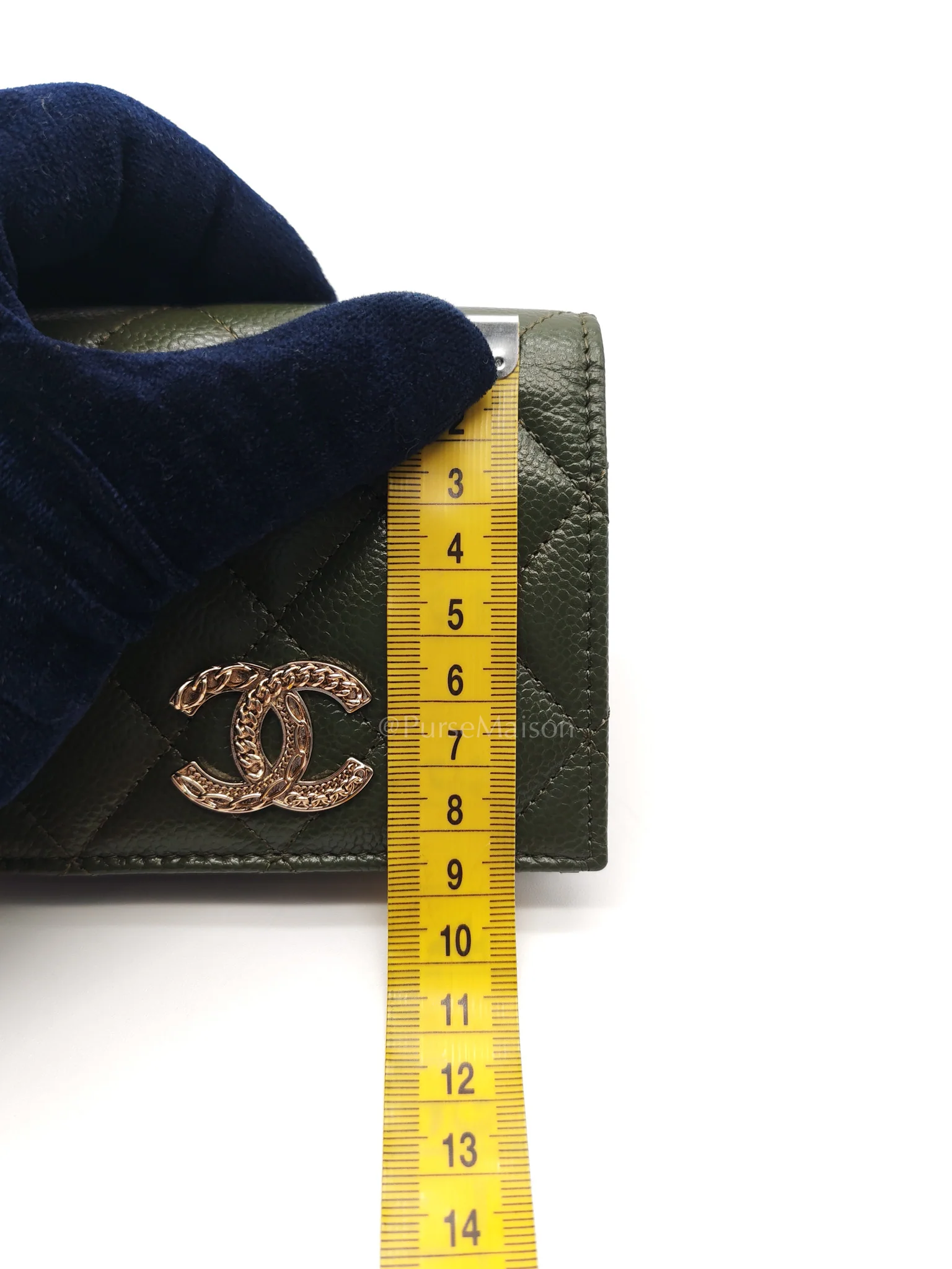 Chanel Twirling CC Logo Bi-Fold Wallet in Khaki Caviar Leather in Light Gold Hardware (Microchip) - Image 21