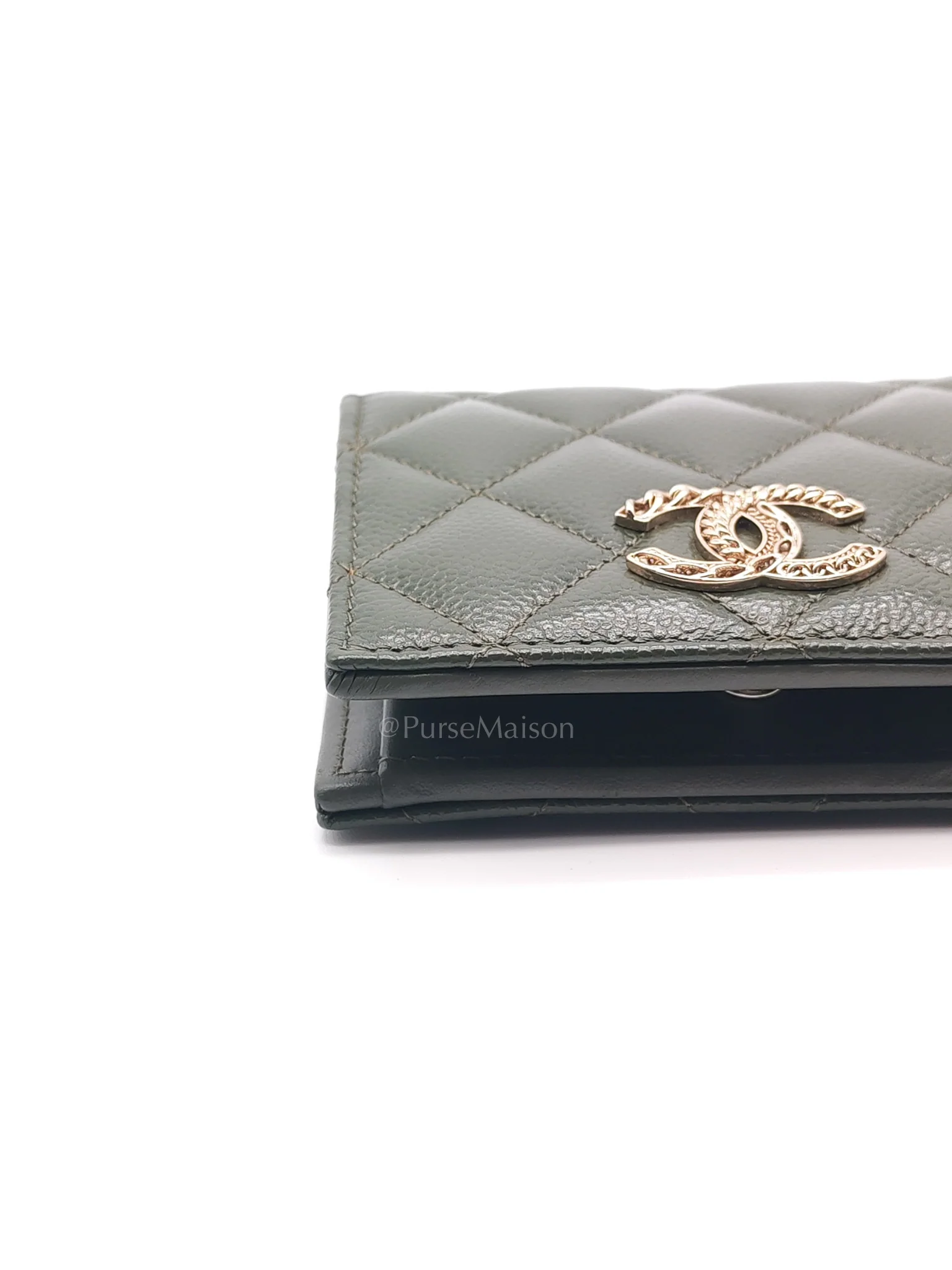 Chanel Twirling CC Logo Bi-Fold Wallet in Khaki Caviar Leather in Light Gold Hardware (Microchip) - Image 8