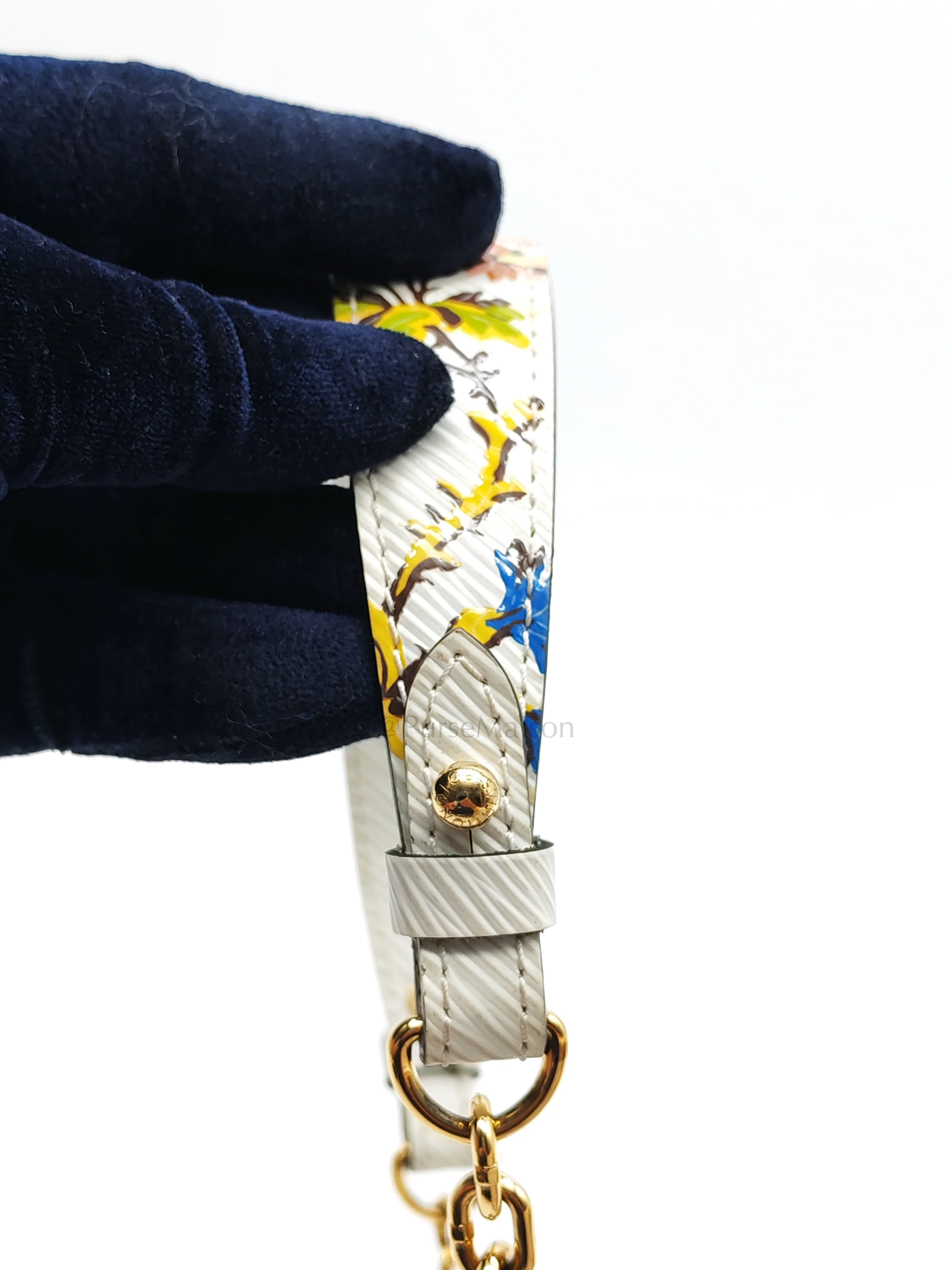 Louis Vuitton Twist Lock MM in White Romantic Blossom Epi Leather & Gold Hardware (Date Code: SR0138) - Image 16