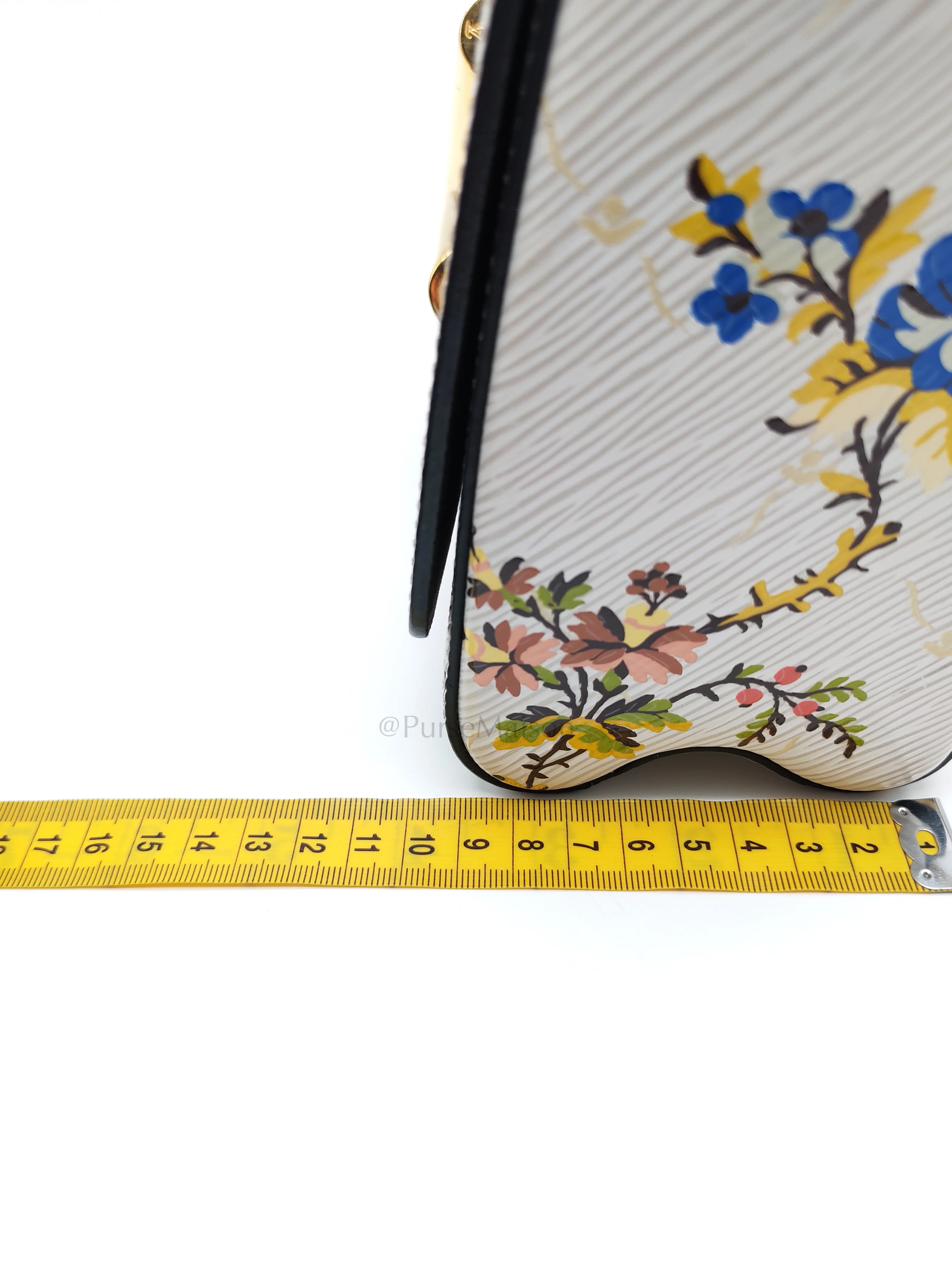 Louis Vuitton Twist Lock MM in White Romantic Blossom Epi Leather & Gold Hardware (Date Code: SR0138) - Image 34