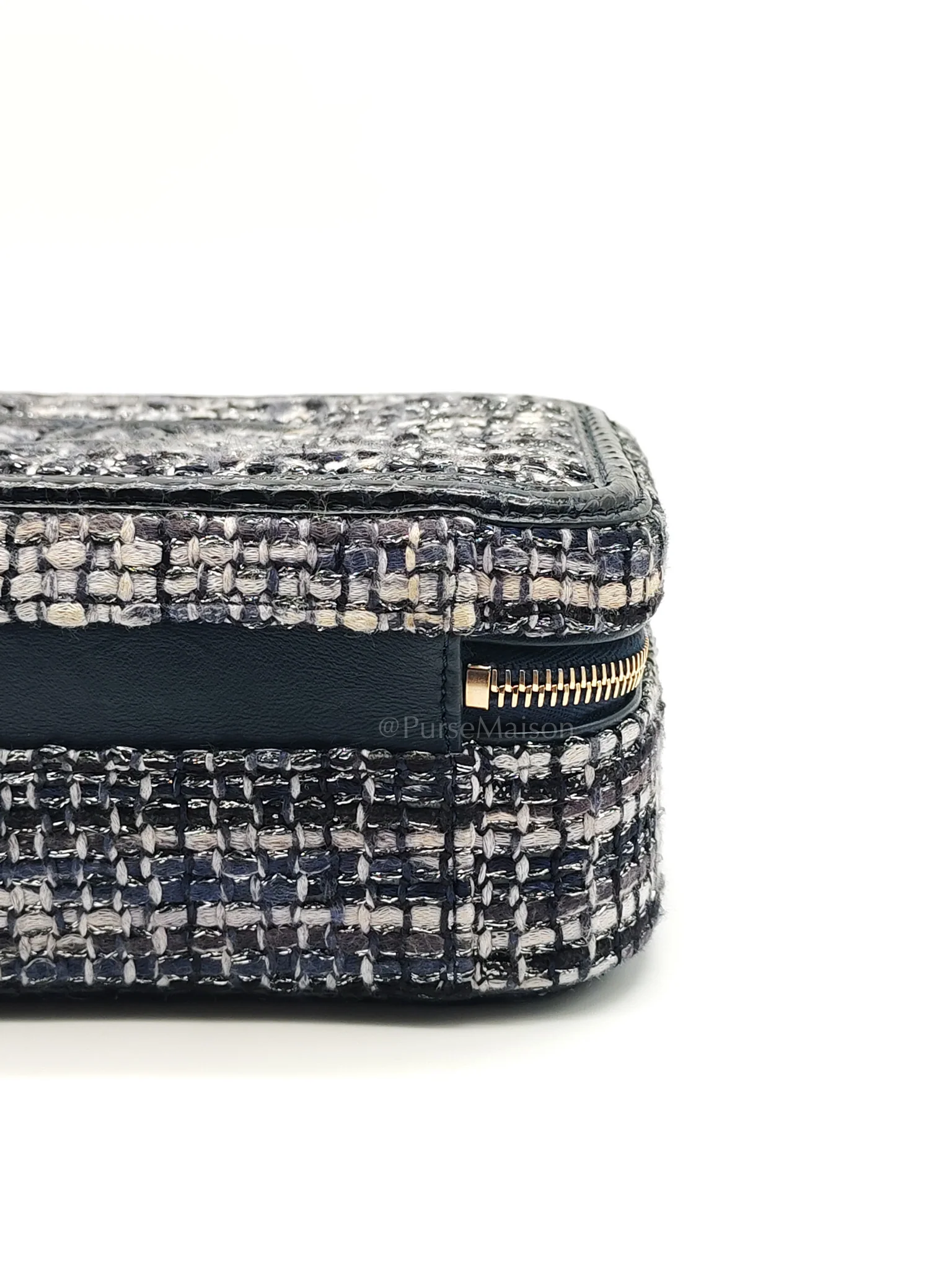 Chanel Vanity Case Filigree Medium in Navy Tweed Python Aged Gold Hardware (Series 25) - Image 11