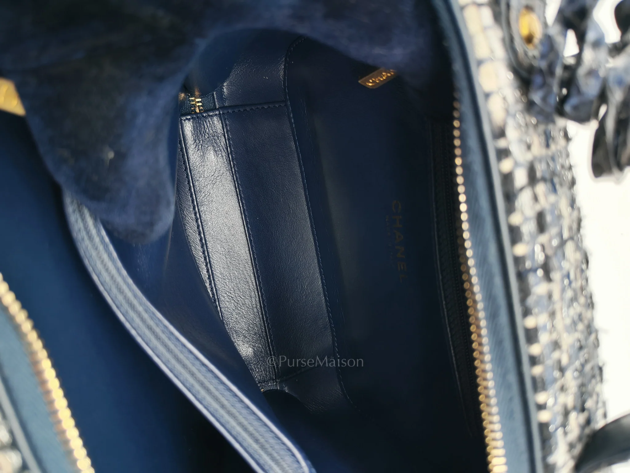 Chanel Vanity Case Filigree Medium in Navy Tweed Python Aged Gold Hardware (Series 25) - Image 25