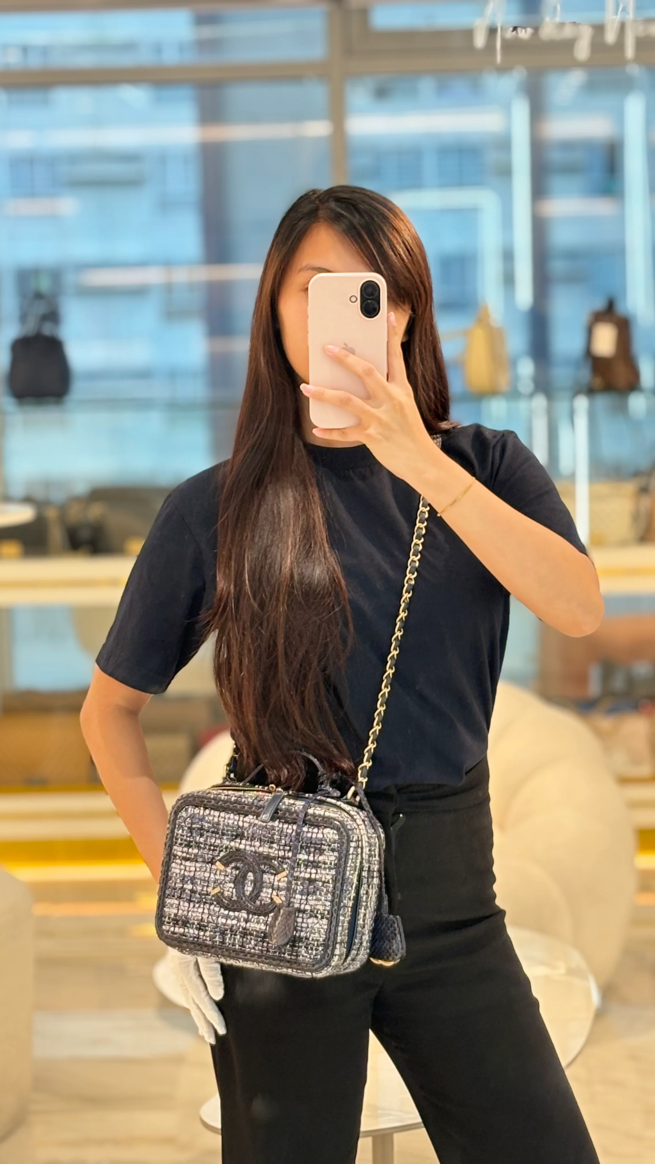 Chanel Vanity Case Filigree Medium in Navy Tweed Python Aged Gold Hardware (Series 25) - Image 38