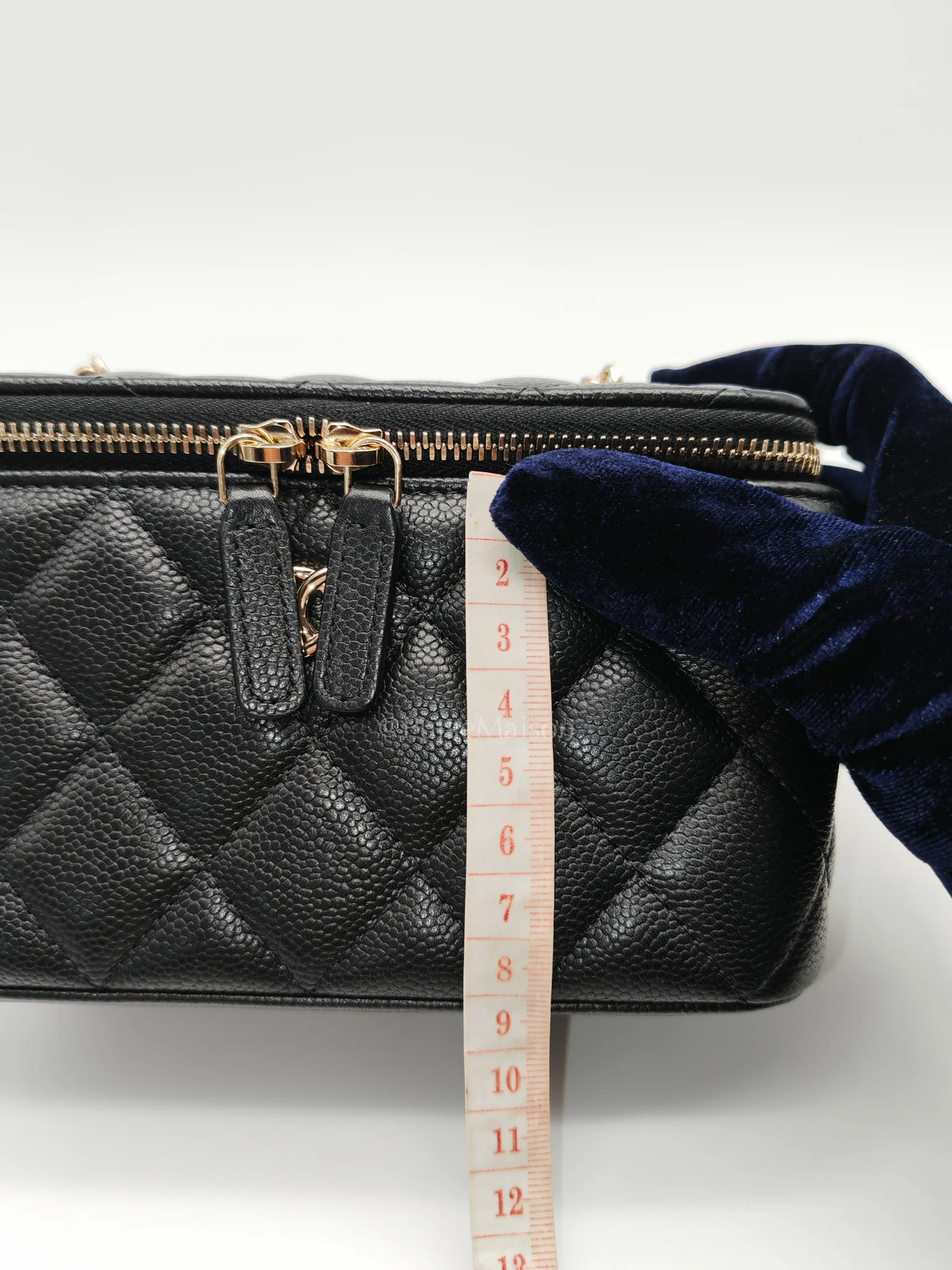 Chanel Vanity Case Small in Black Caviar Leather Light Gold Hardware (Series 31) - Image 21