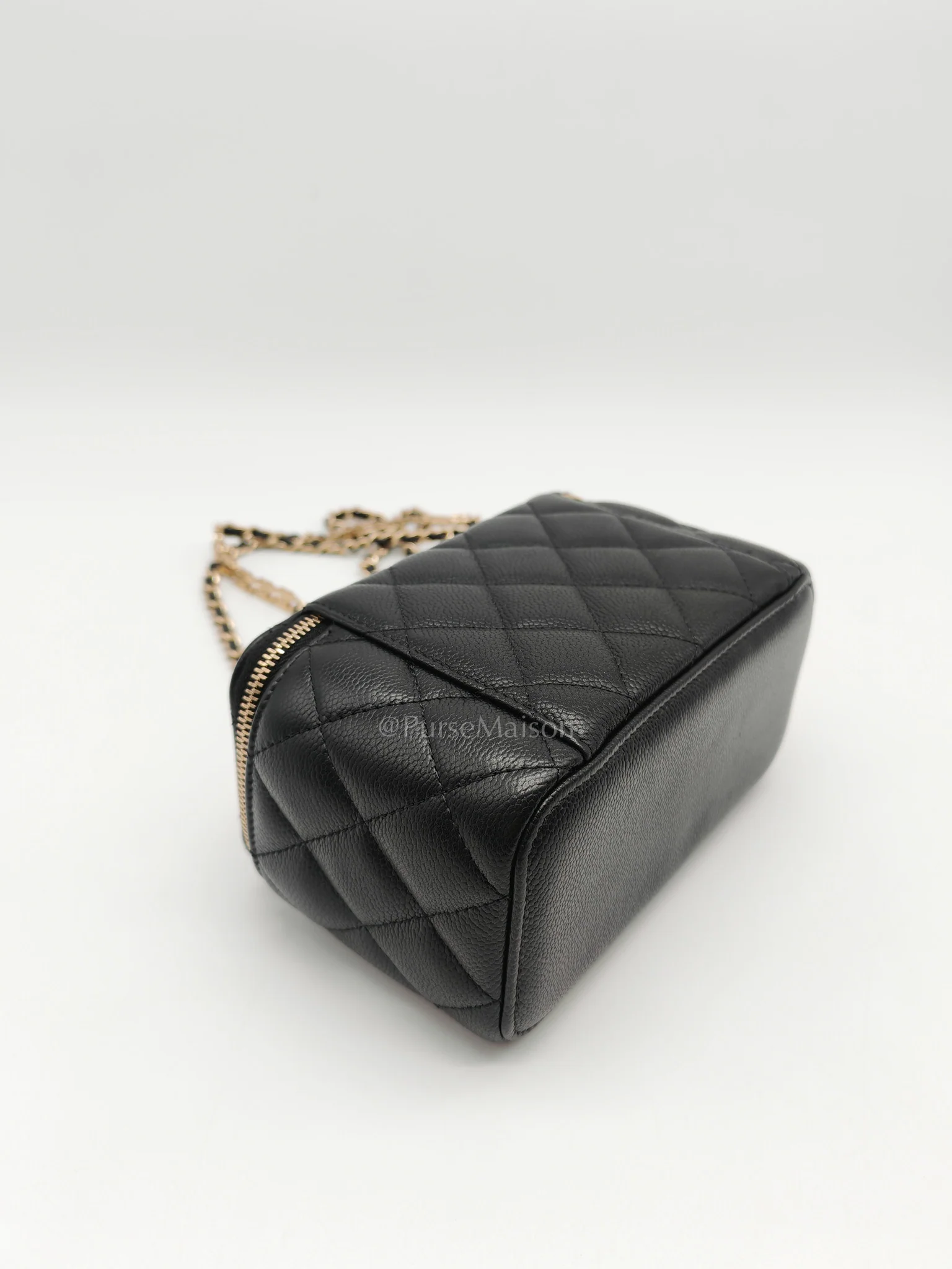 Chanel Vanity Case Small in Black Caviar Leather Light Gold Hardware (Series 31) - Image 9