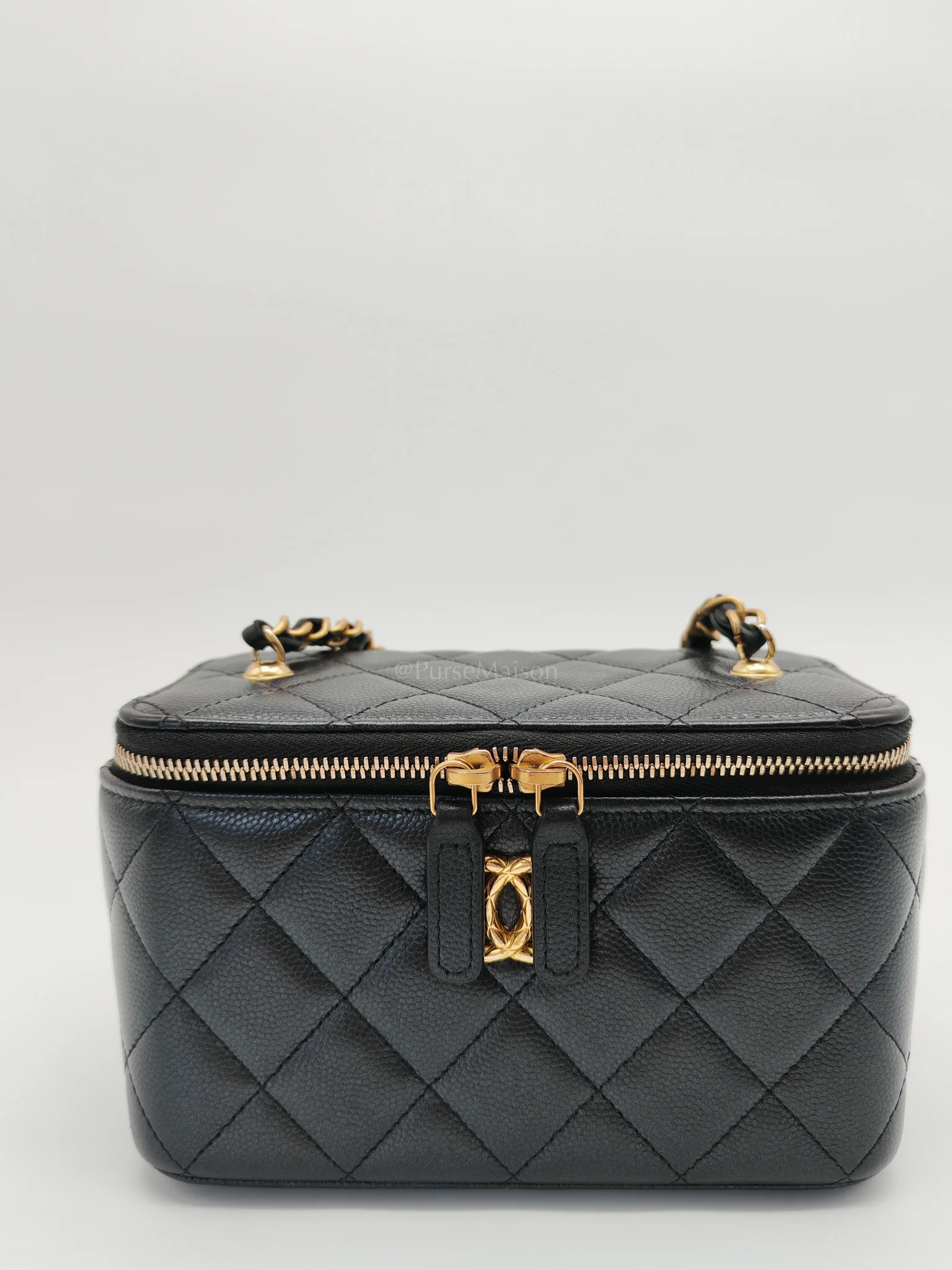 Chanel Vanity in Black Iridescent Caviar Leather and Aged Gold Hardware with Adjustable Chain Strap (Microchip) - Image 16